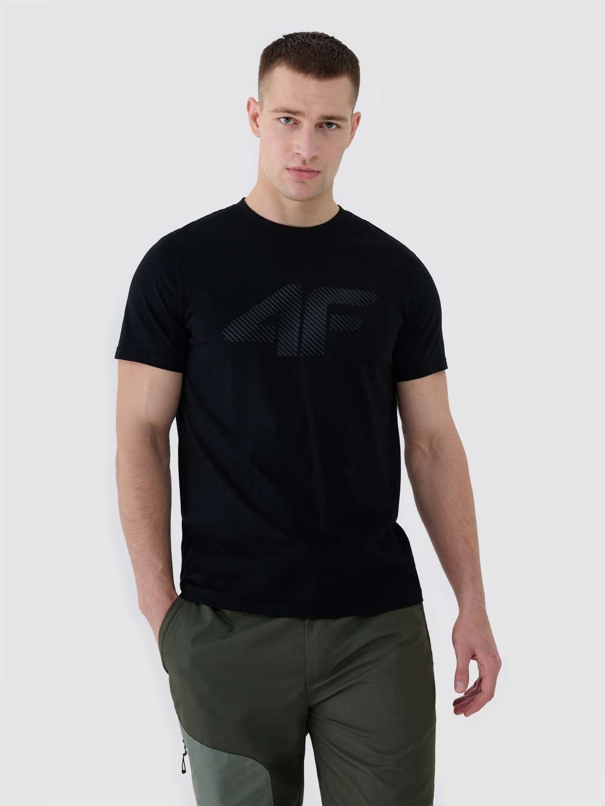 Чоловіча футболка regular з принтом - чорний