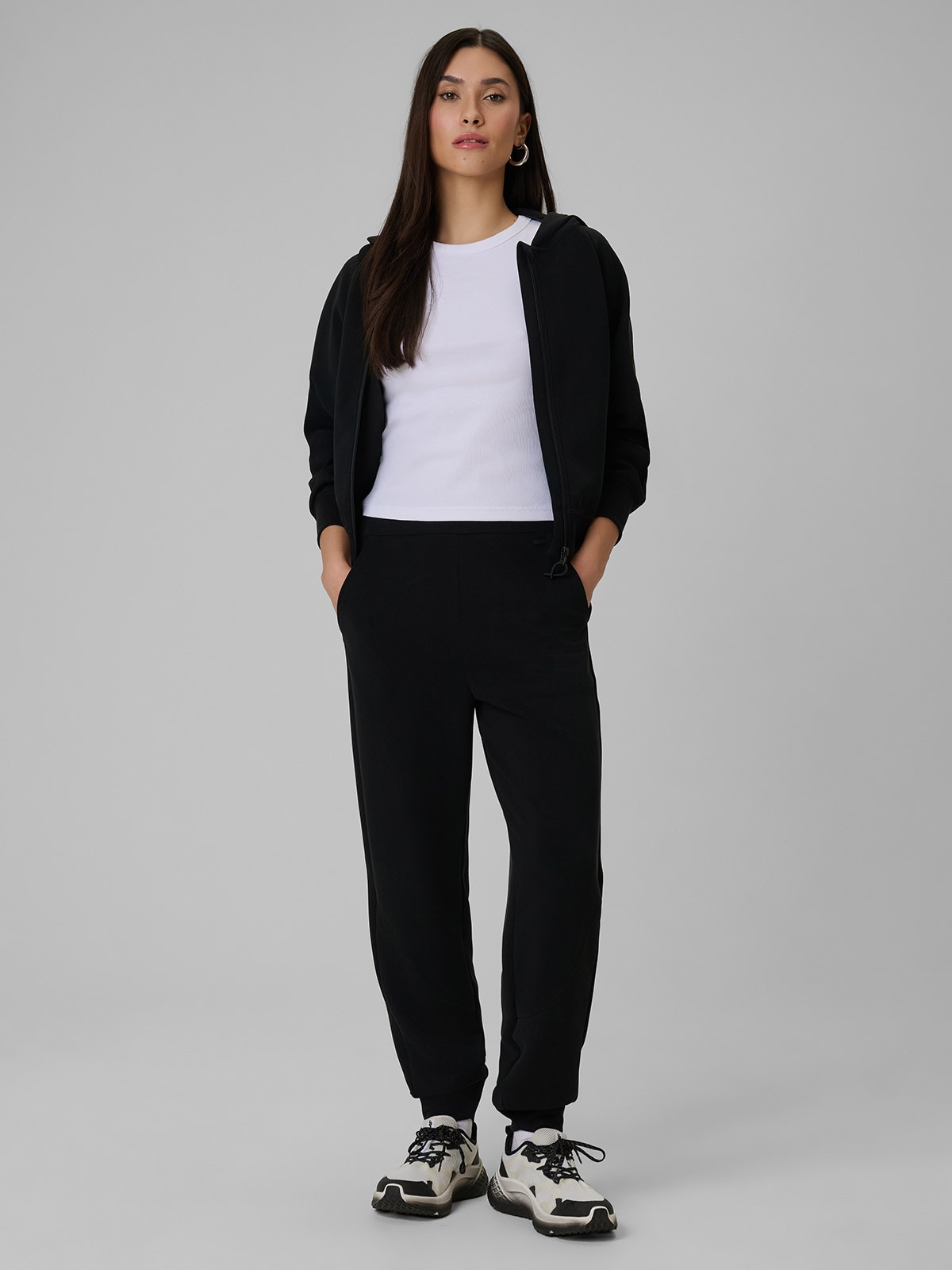 Жіночі джогери з модалом - чорні