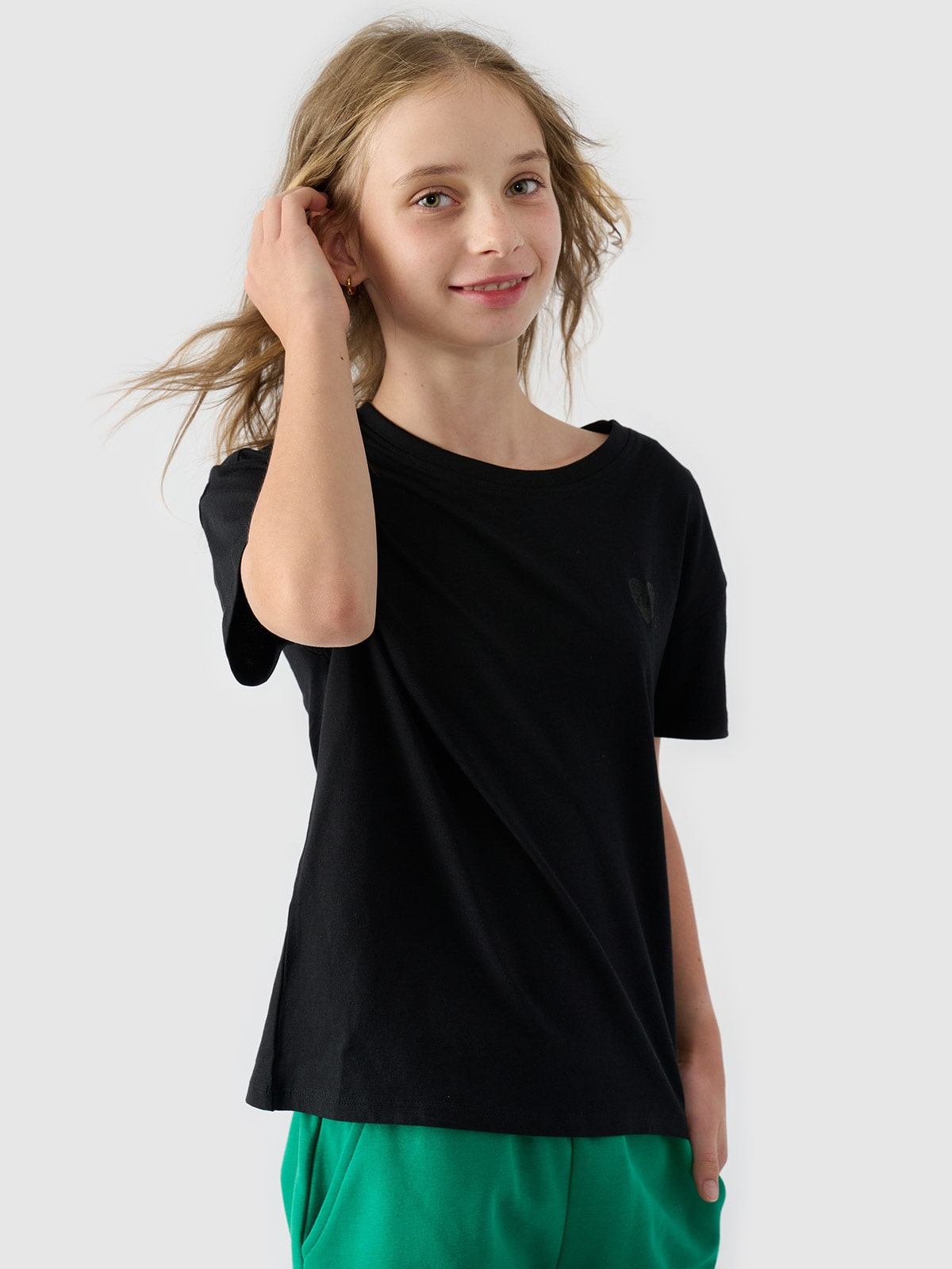 Однотонна футболка для дівчаток - чорний