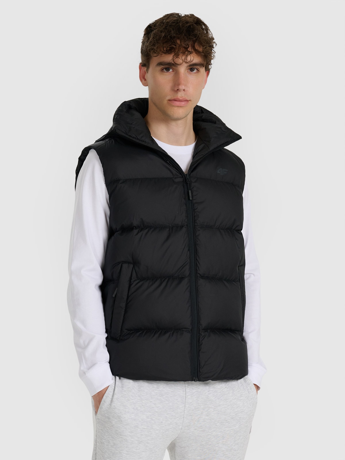 Пуховий жилет з натуральним наповнювачем чоловічий - чорний