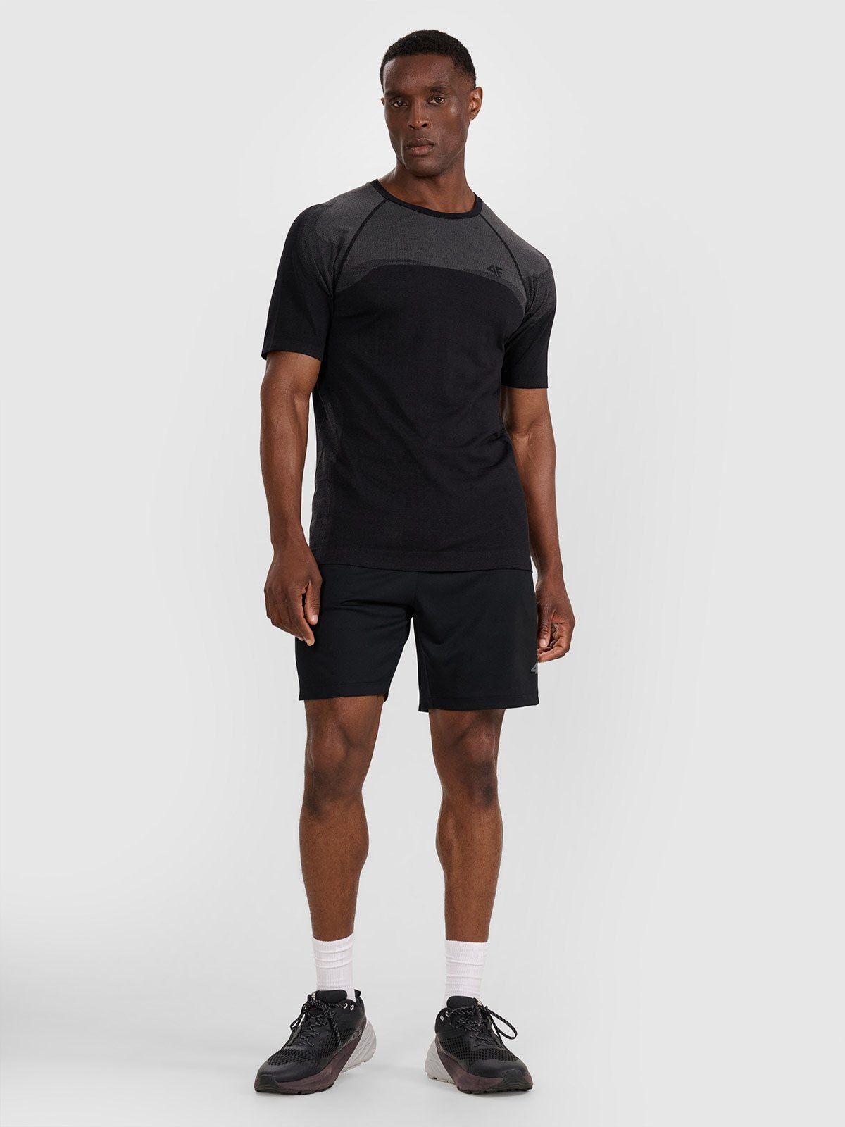 Чоловічі тренувальні швидковисихаючі шорти - чорні