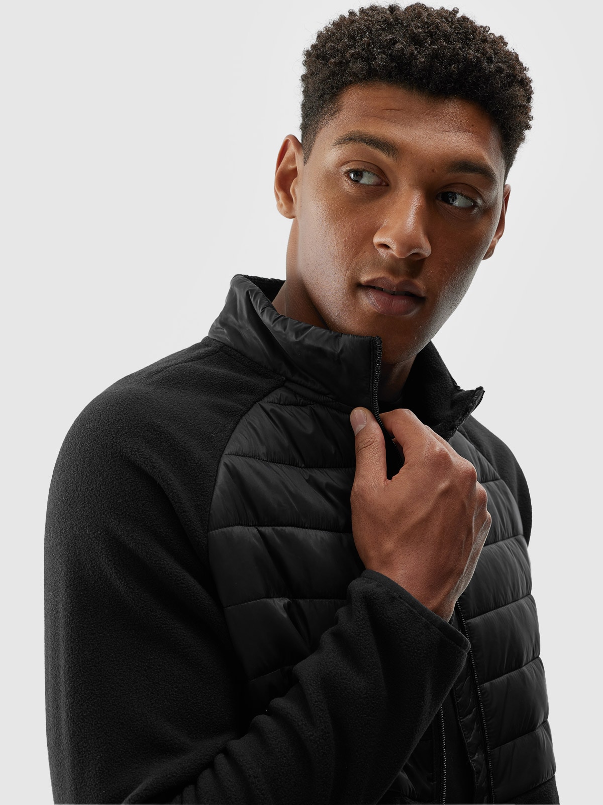 Чоловічий фліс з коміром-стійкою regular - чорний