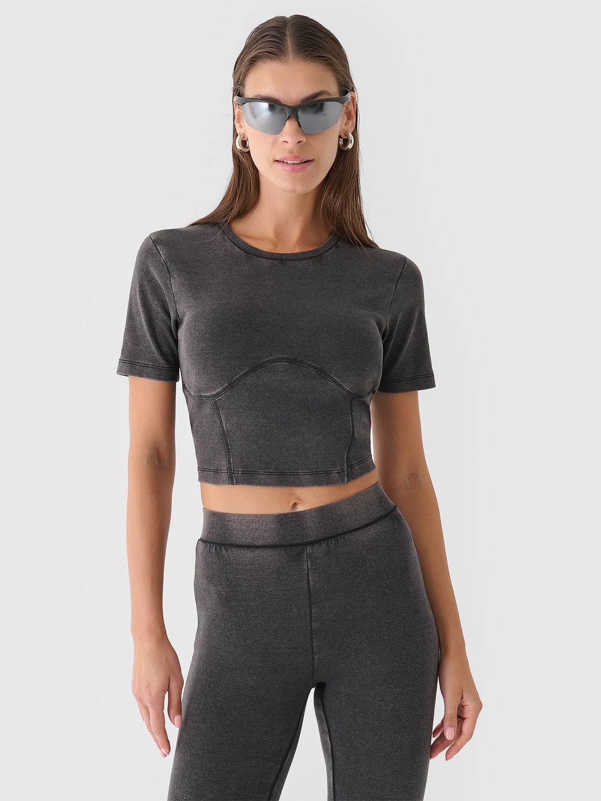 Жіночий однотонний crop top slim - чорний