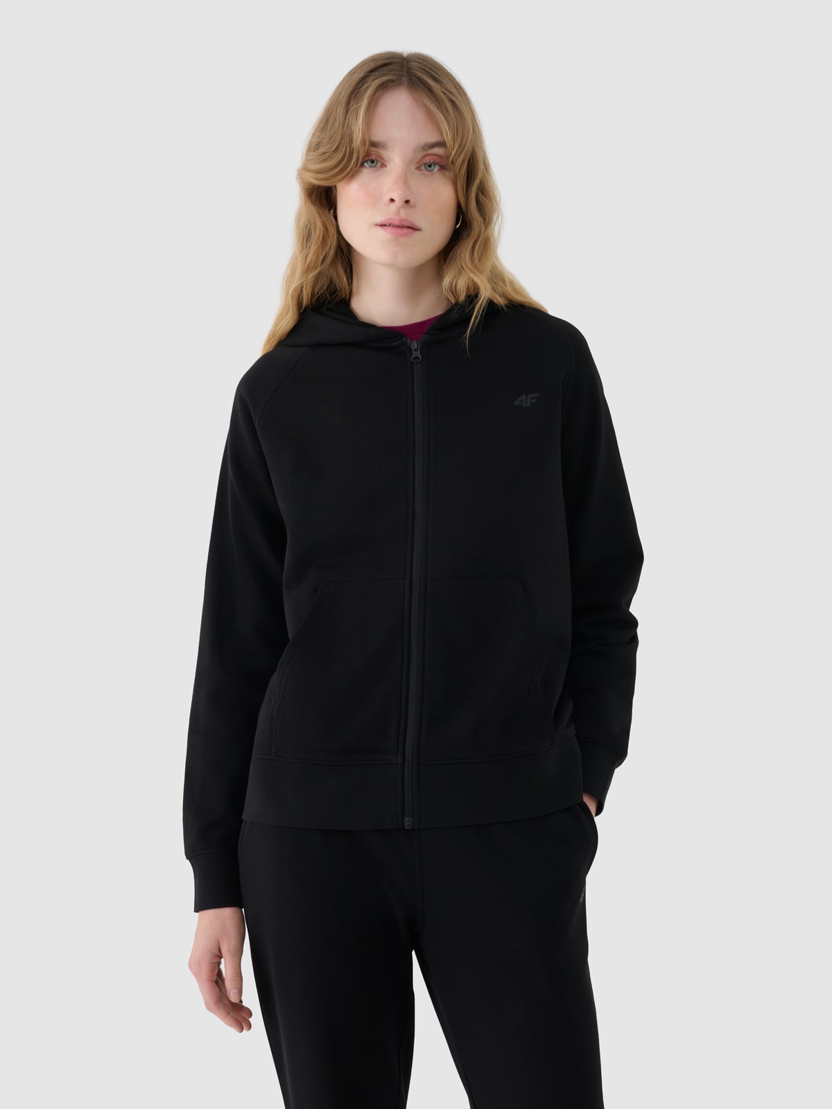 Жіноче спортивне худі на блискавці - чорний