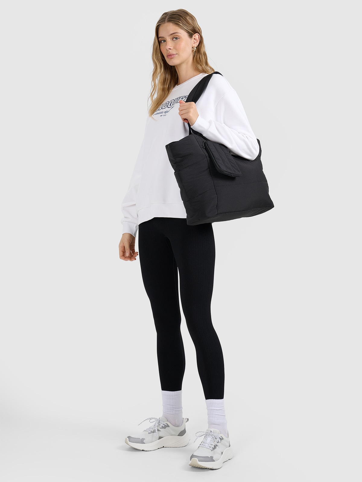 Сумка через плече (27 л) - чорна