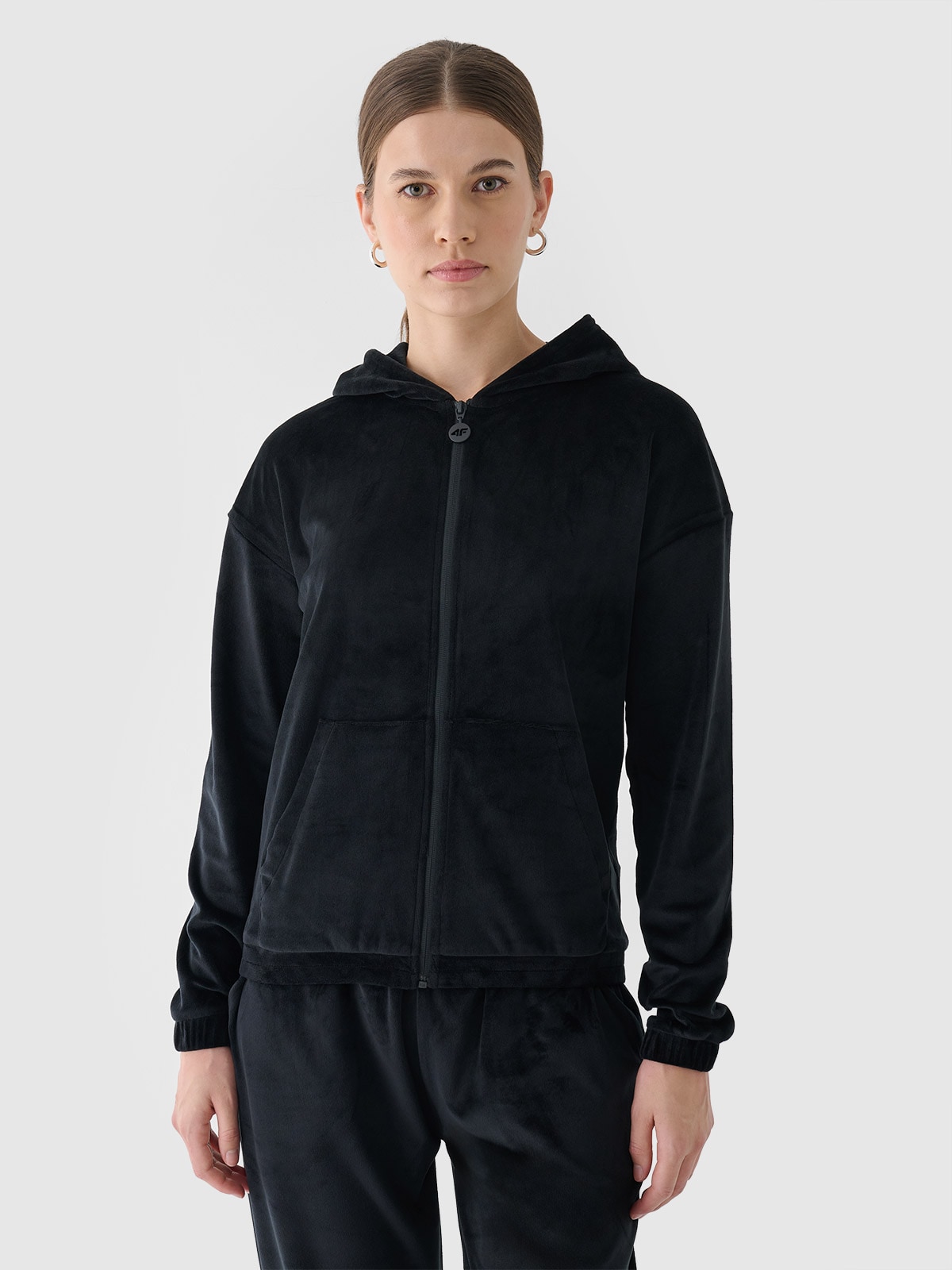 Жіноче спортивне велюрове худі на блискавці - чорний