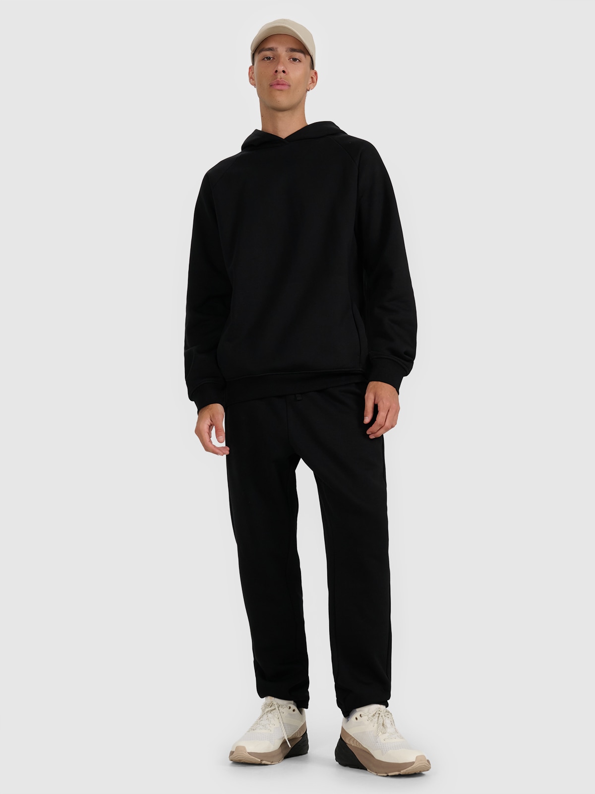 Чоловічі спортивні штани - чорні