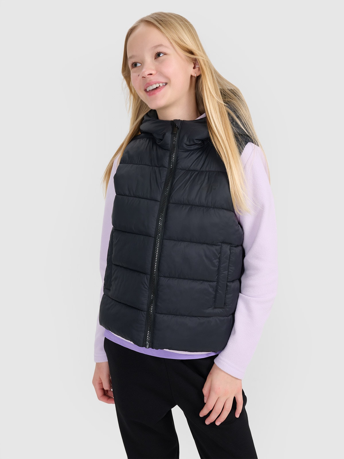 Пухова жилетка з синтетичним наповнювачем для дівчаток - чорний