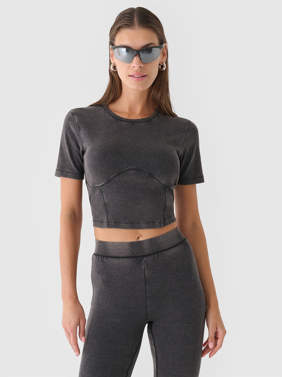 Жіночий однотонний crop top slim - чорний