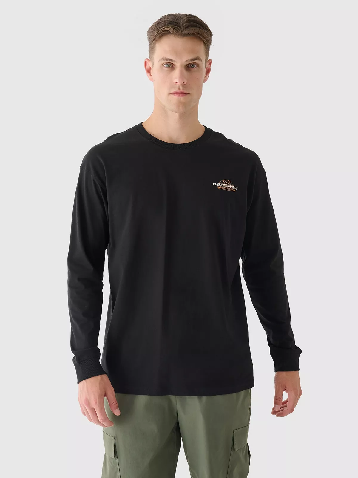 Чоловічий лонгслів oversize з принтом - чорний