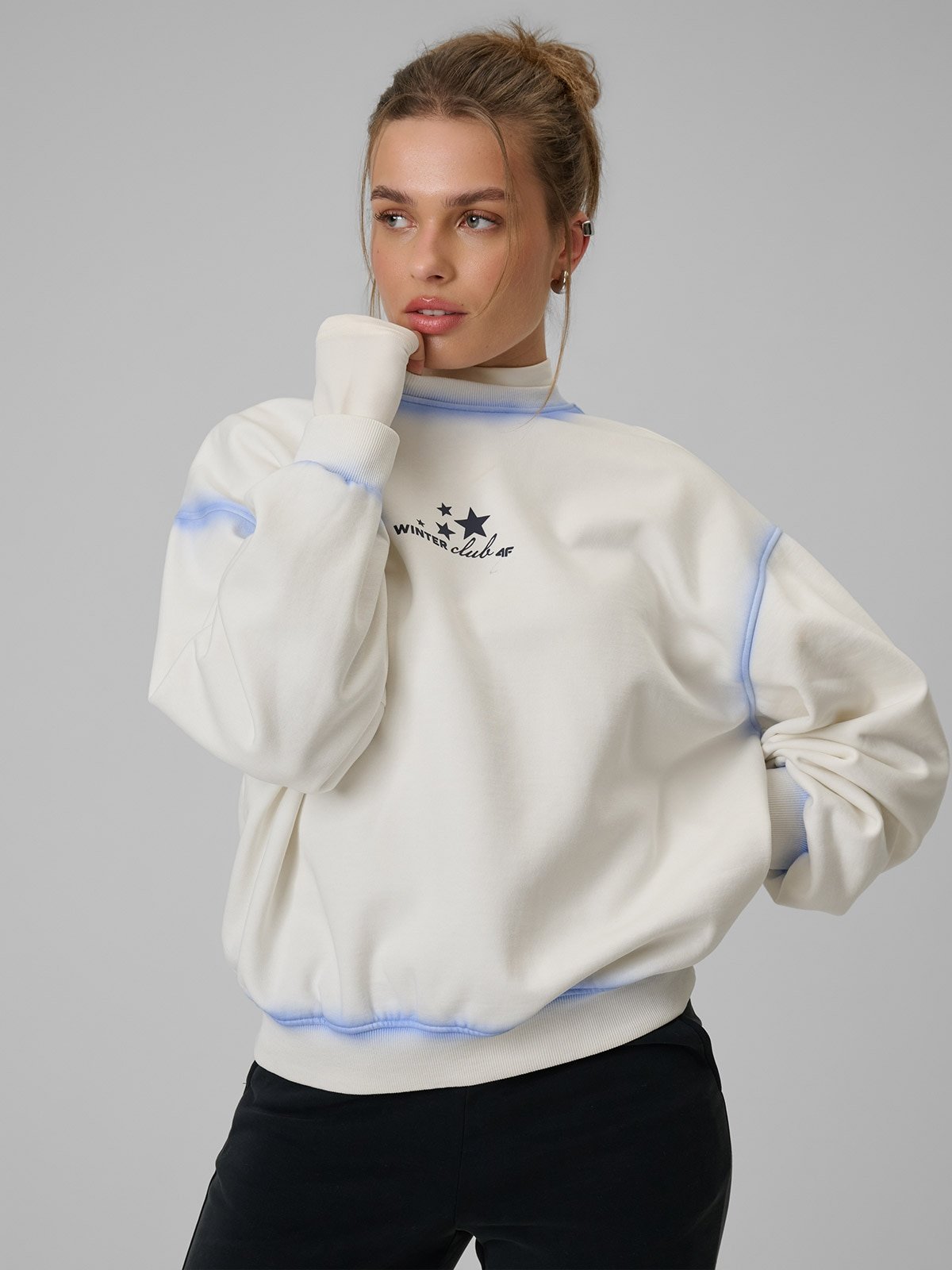 Жіночий спортивний худі regular без капюшона - білий