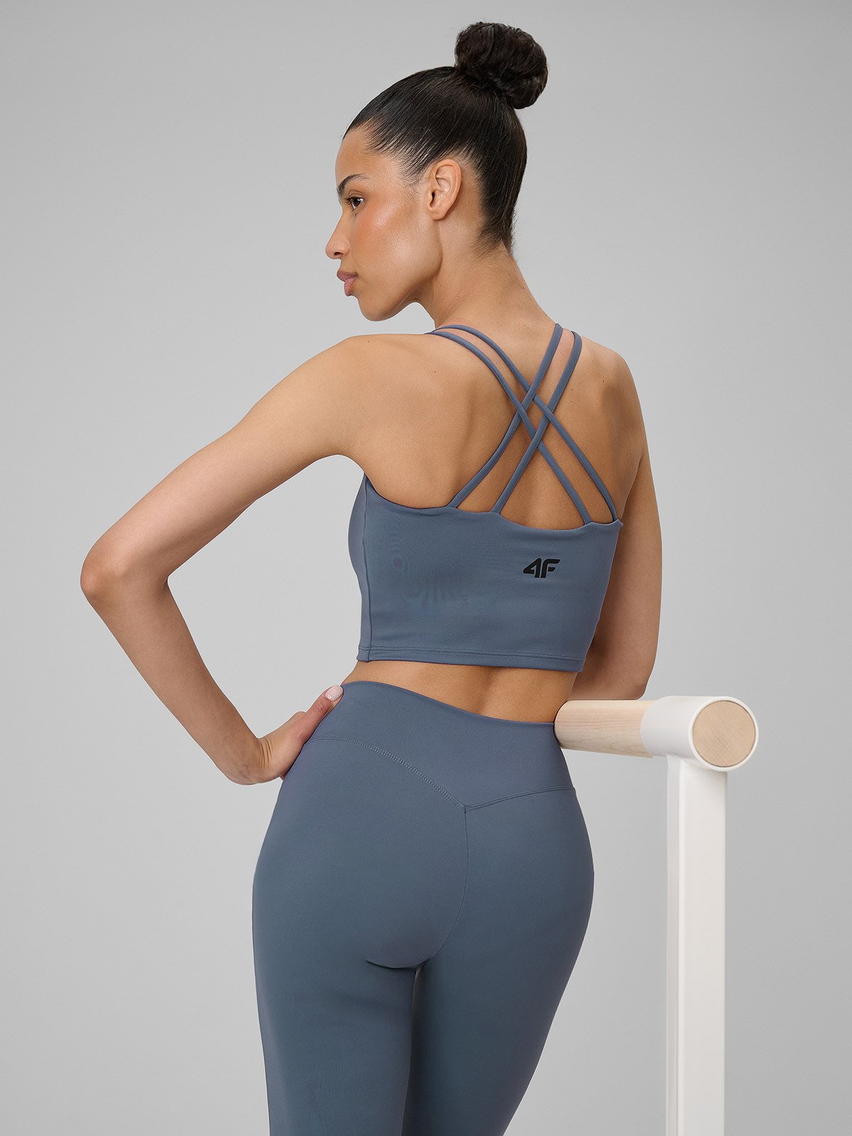 ФУНКЦІОНАЛЬНА СОРОЧКА БЕЗ РУКАВІВ