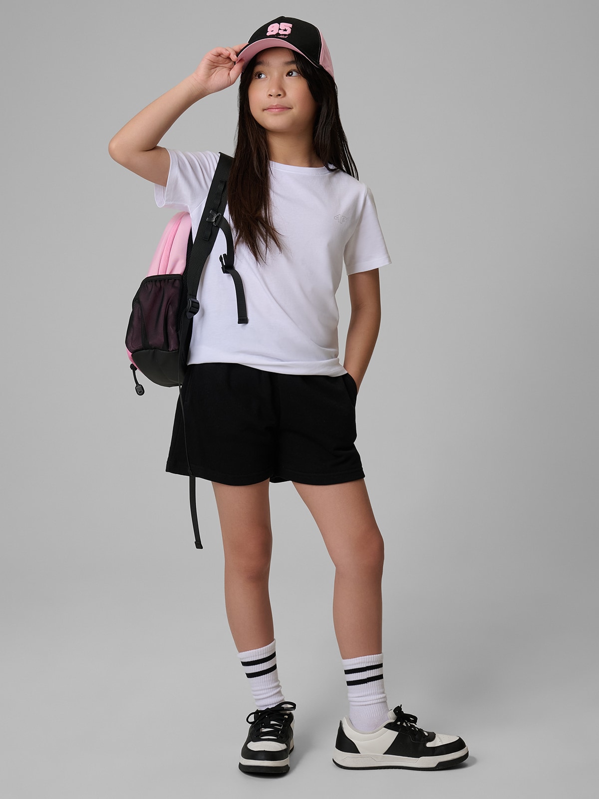 Дівочі спортивні шорти - чорні