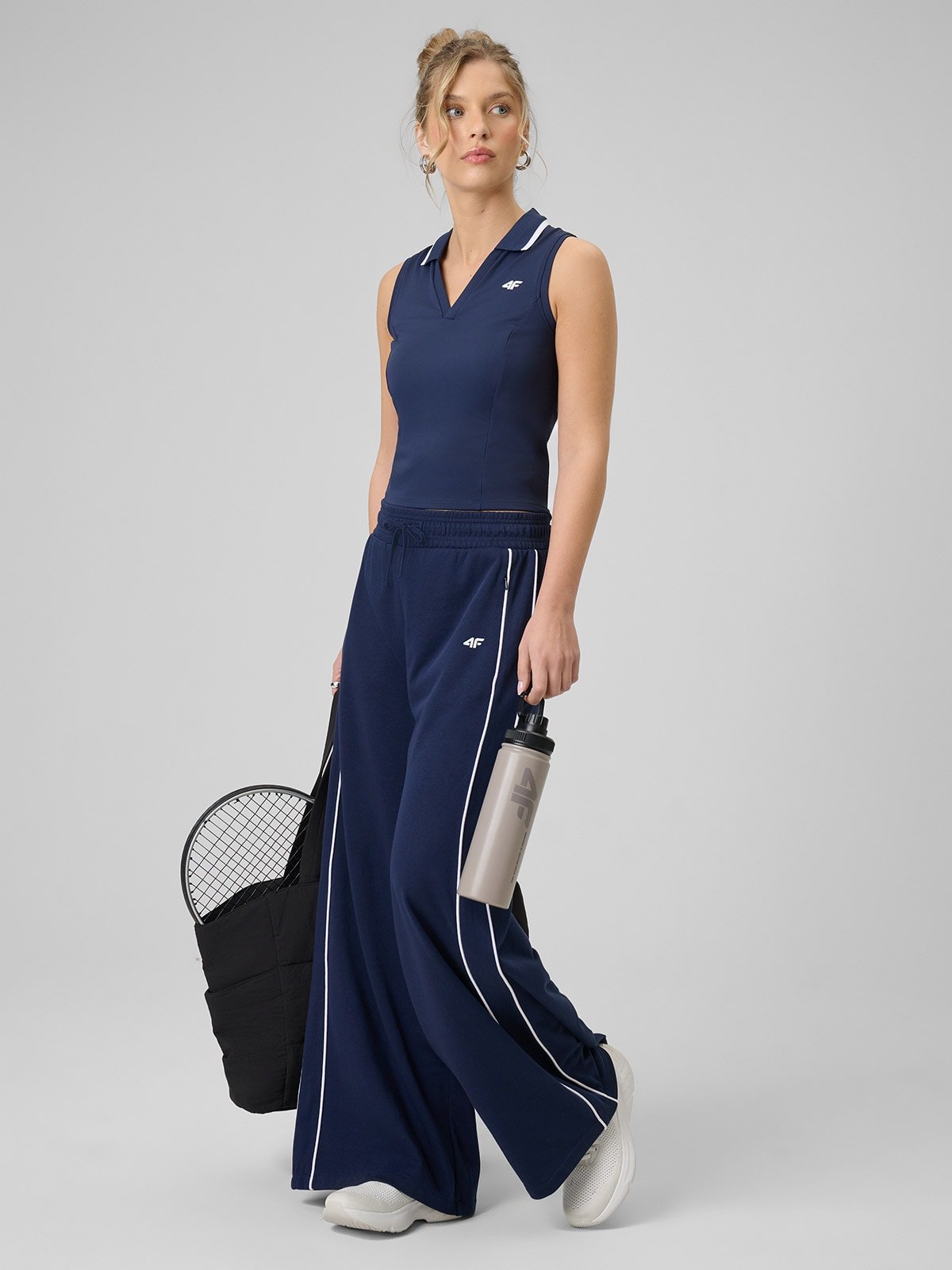 Жіночі спортивні штани з широкими штанинами - темно-сині