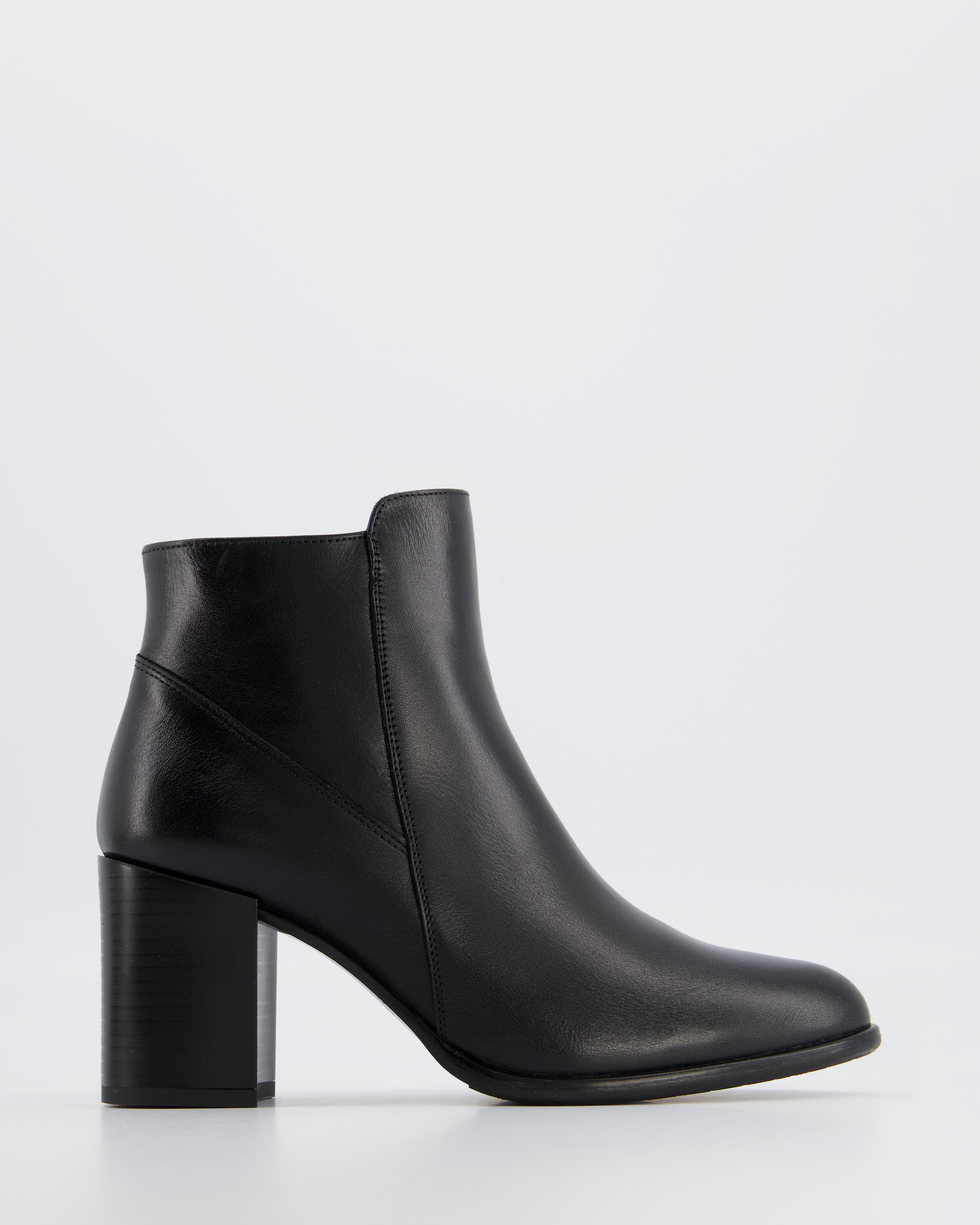 BOTKI NA OBCASIE 3621 501 NERO