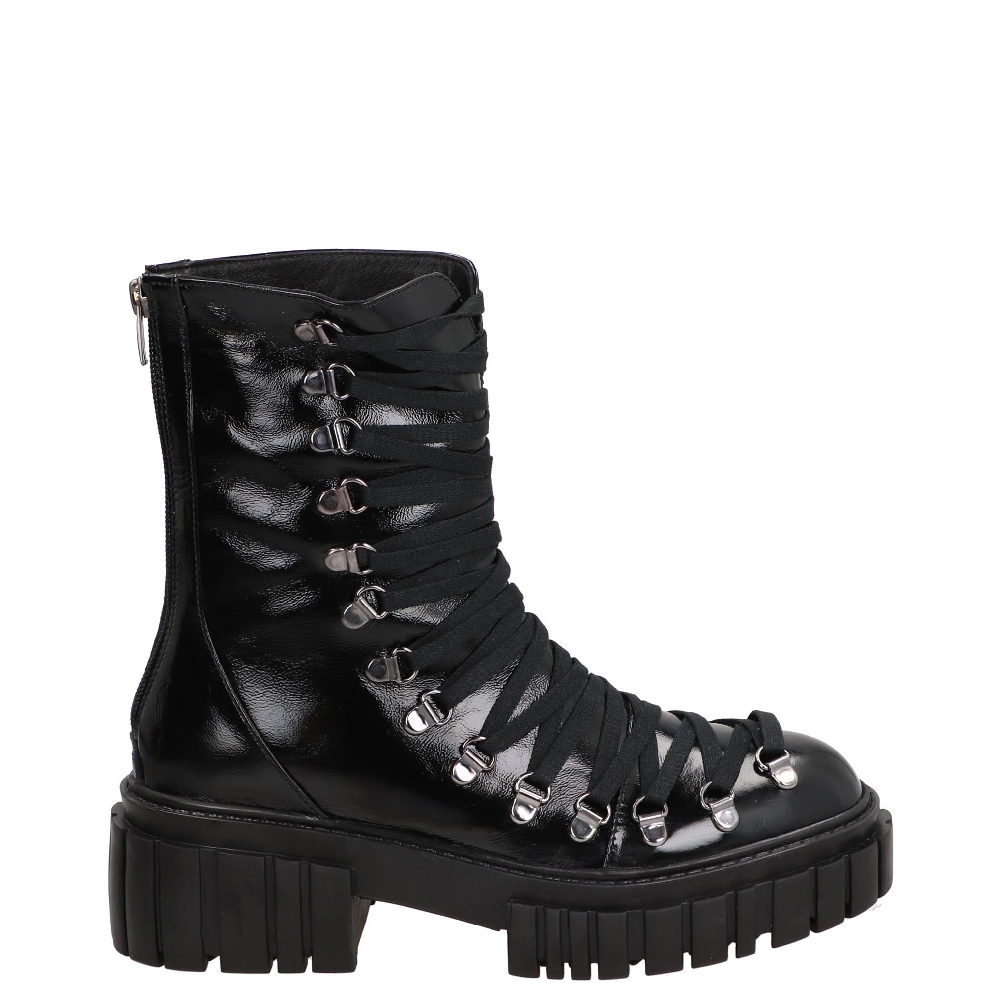 LAKIEROWANE BOTKI 1062-02 BLACK