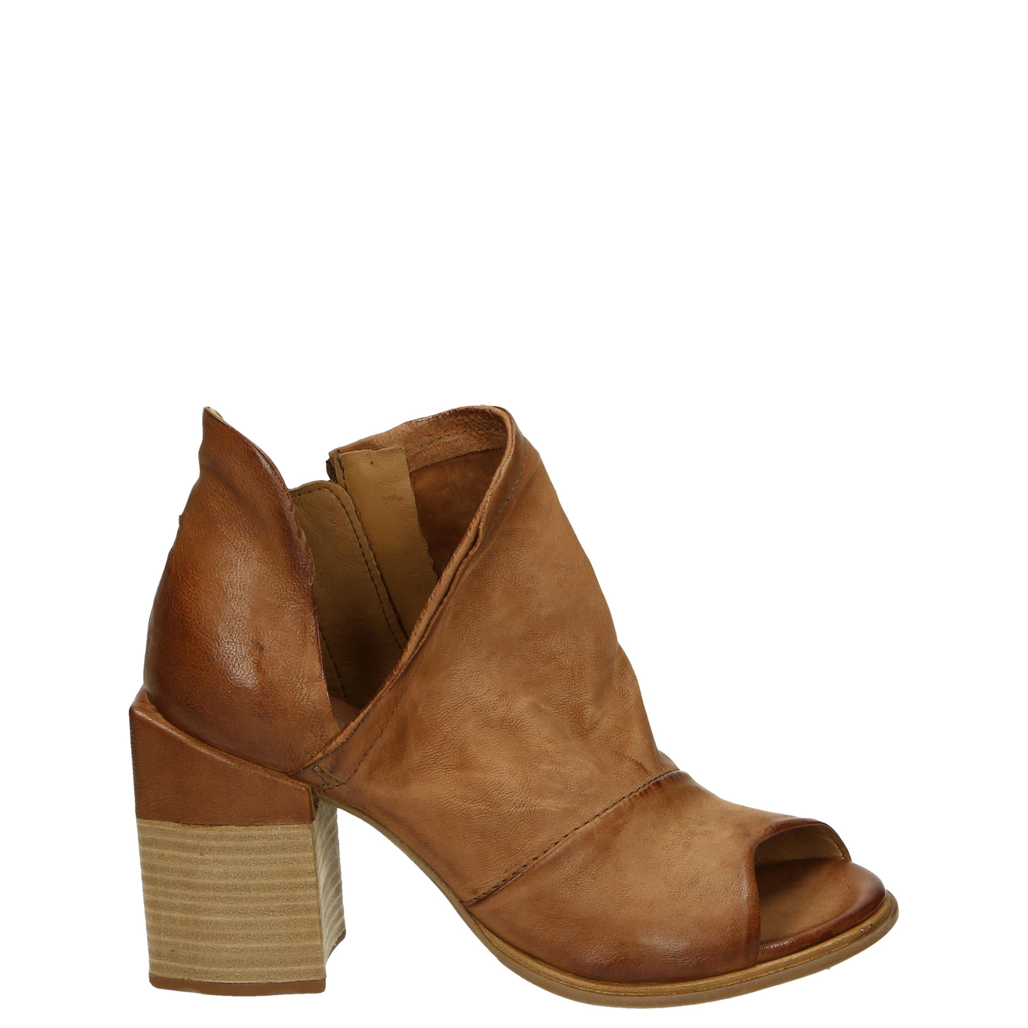 BRĄZOWE SANDAŁY NA SŁUPKU 933003 CALVADOS