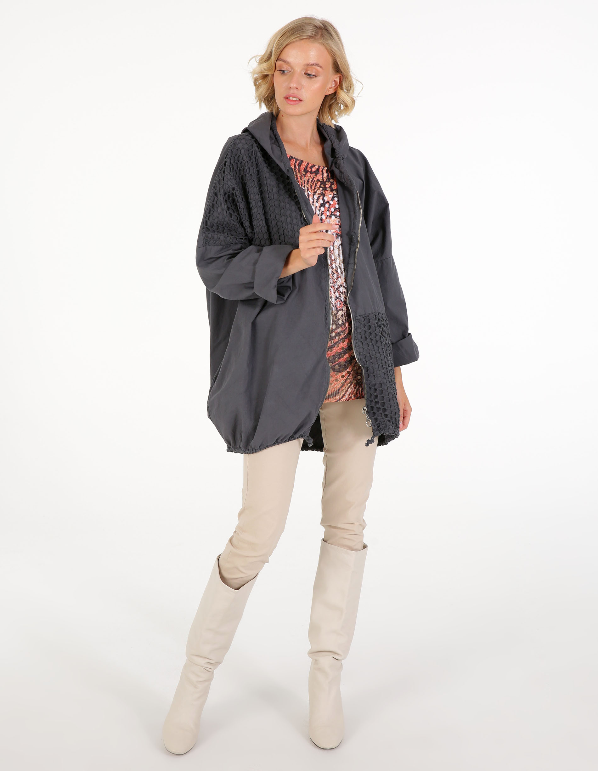 KURTKA Z AŻUROWYM ZDOBIENIEM 170-D2002 GRI SC