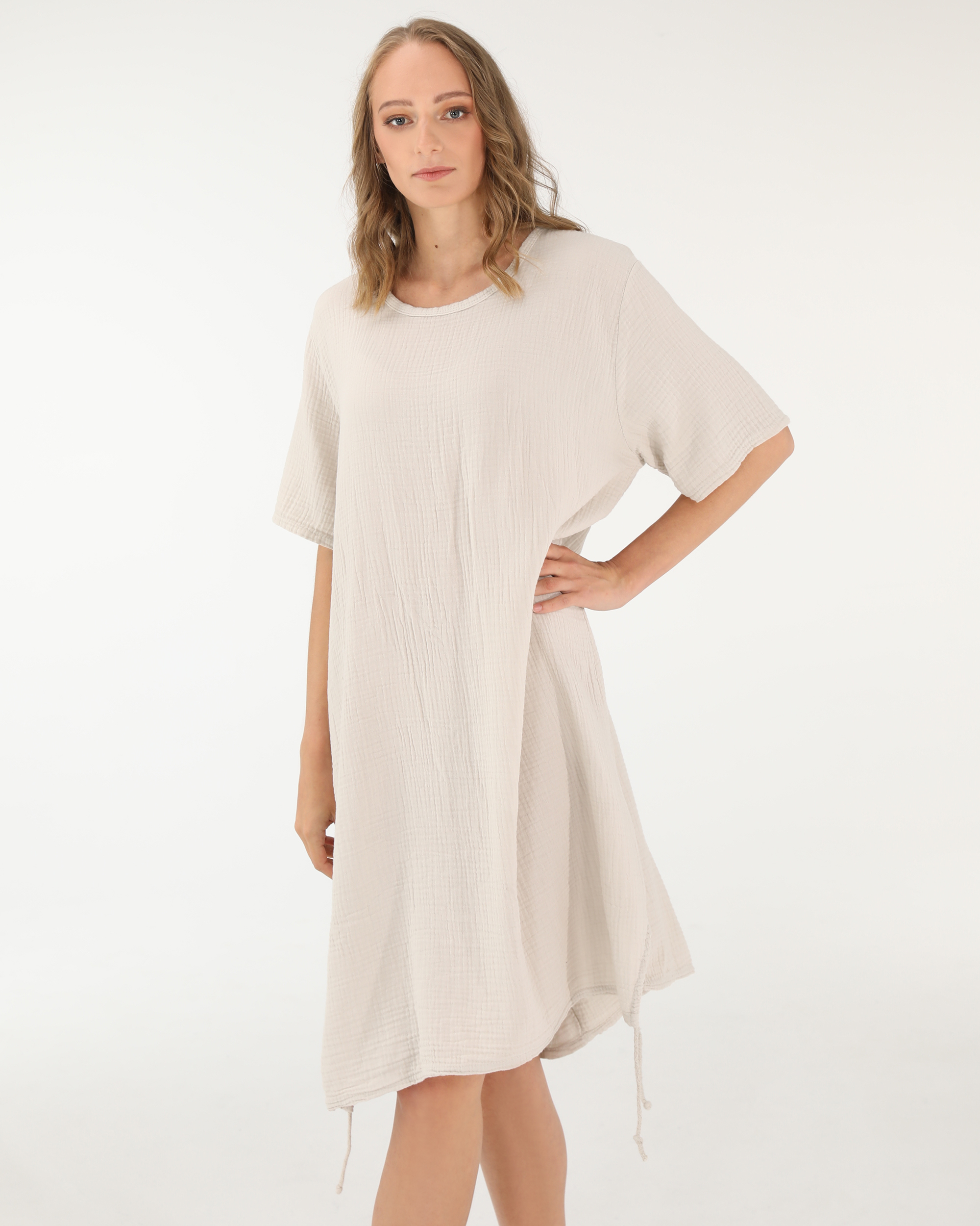 BEŻOWA SUKIENKA Z BAWEŁNY 209-9765 BEIGE