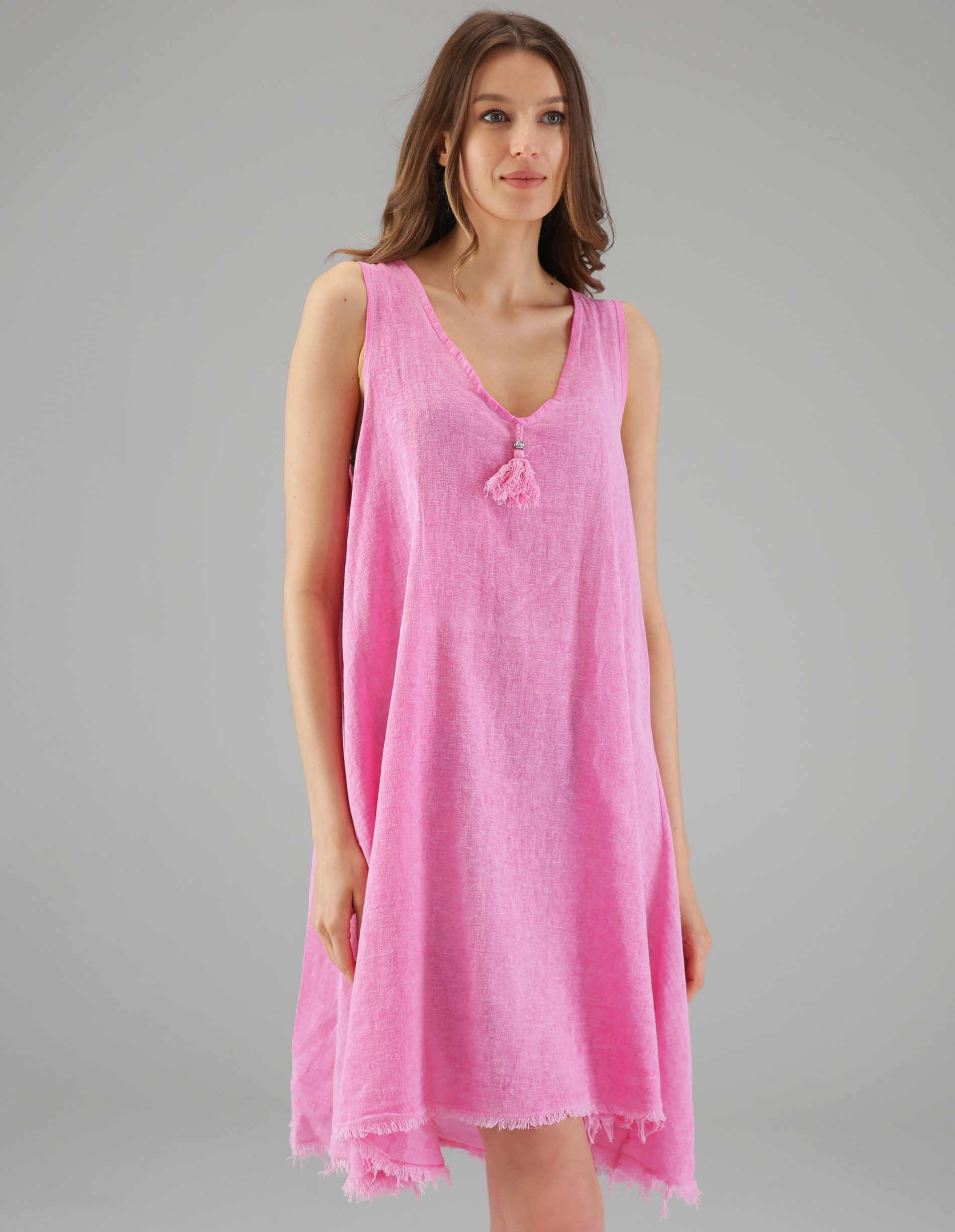 RÓŻOWA SUKIENKA Z LNU 265-3314 FUXIA