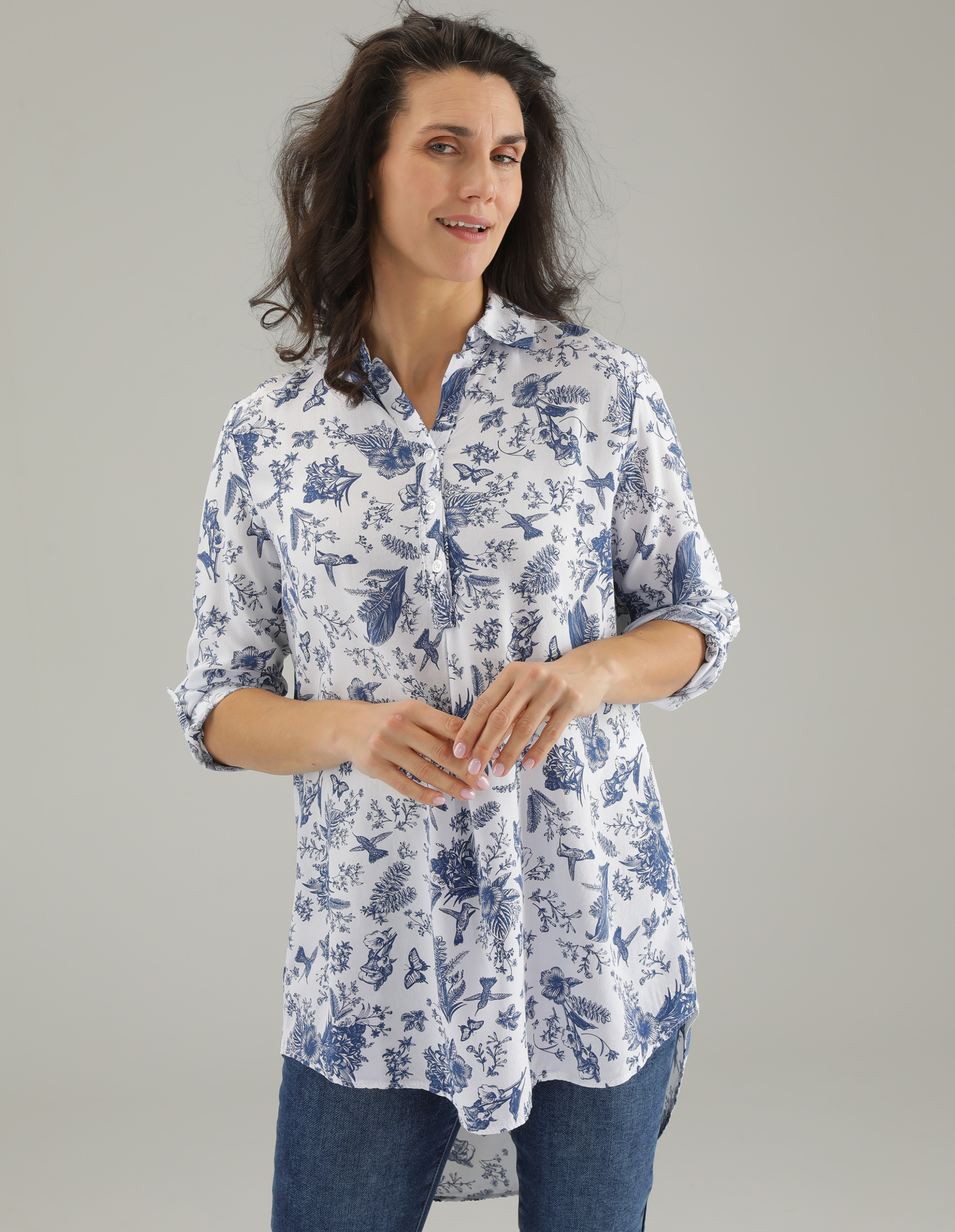 KOSZULA Z WYDŁUŻONYM TYŁEM 45-7001-3 BIANCO