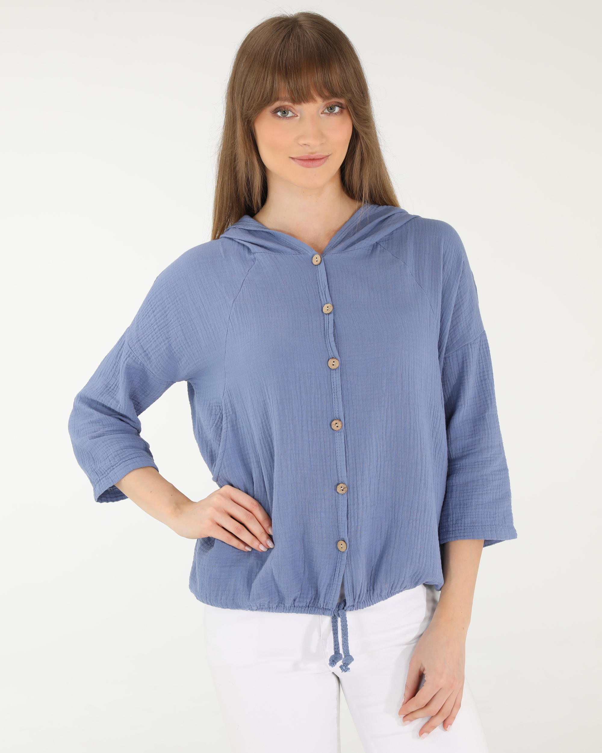 GŁADKA NARZUTKA Z MUŚLINU 65-21117DO JEANS