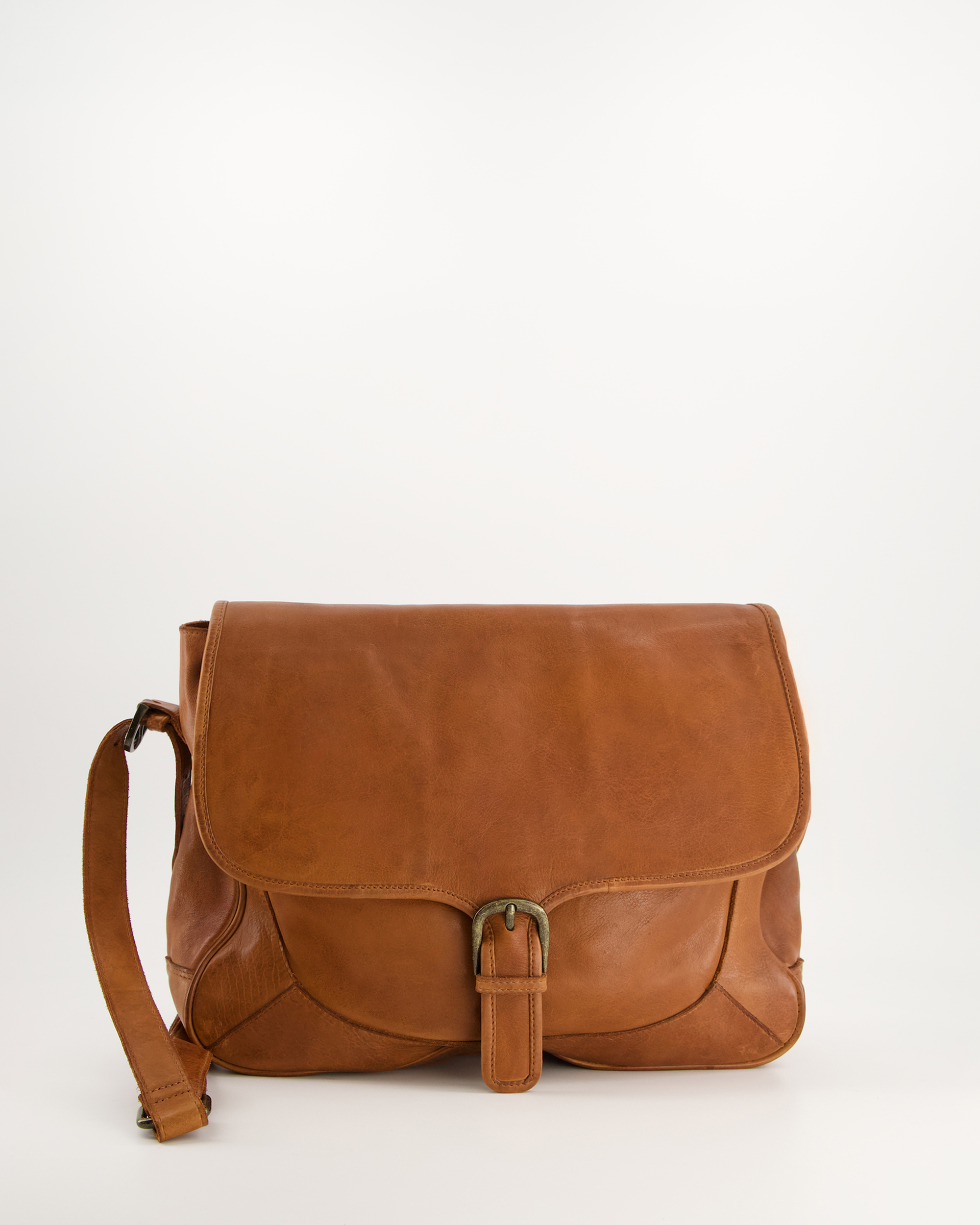 Skórzana brązowa listonoszka w klasycznym stylu