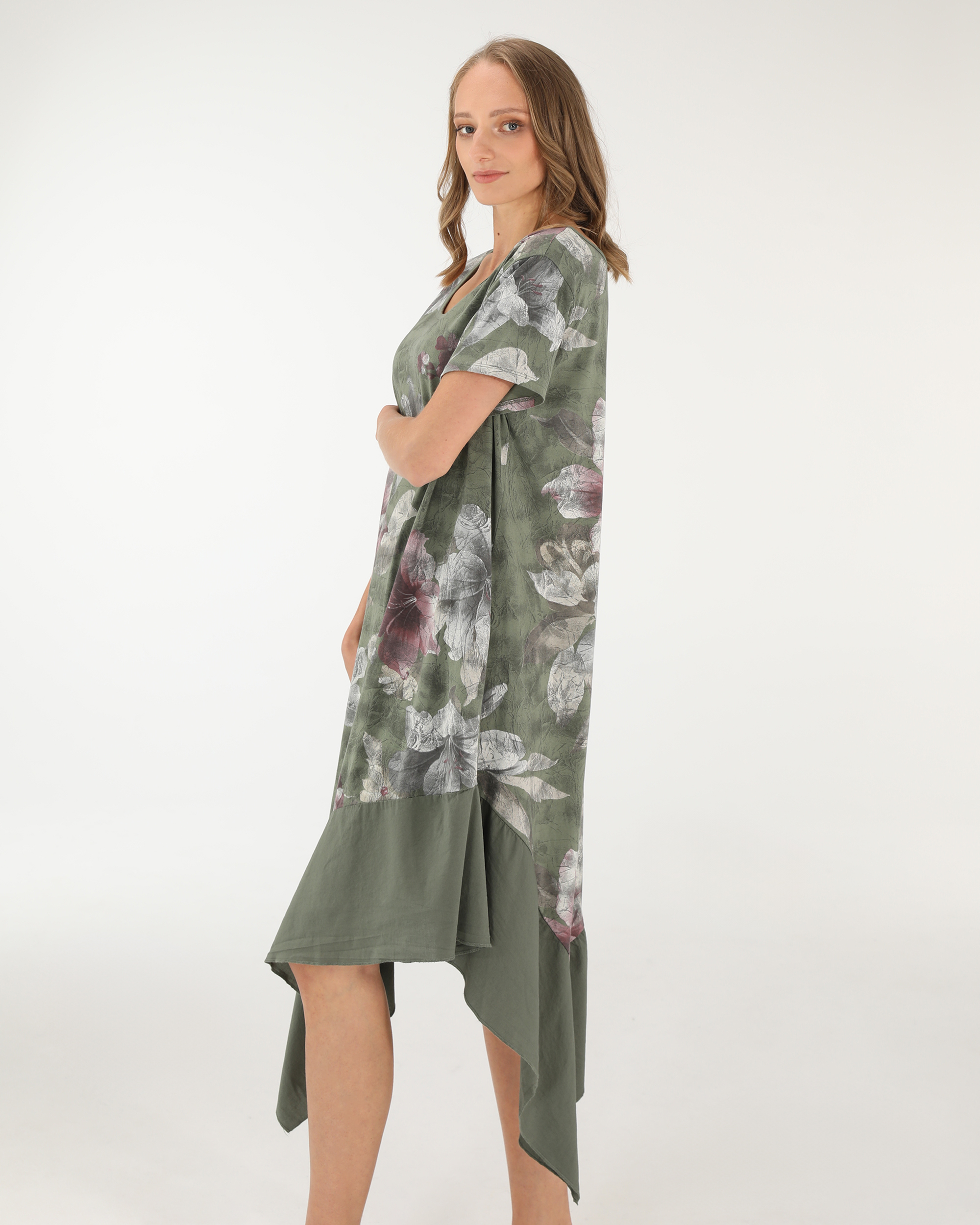 SUKIENKA W KWIATY Z FALBANĄ 199-24207 MILITA