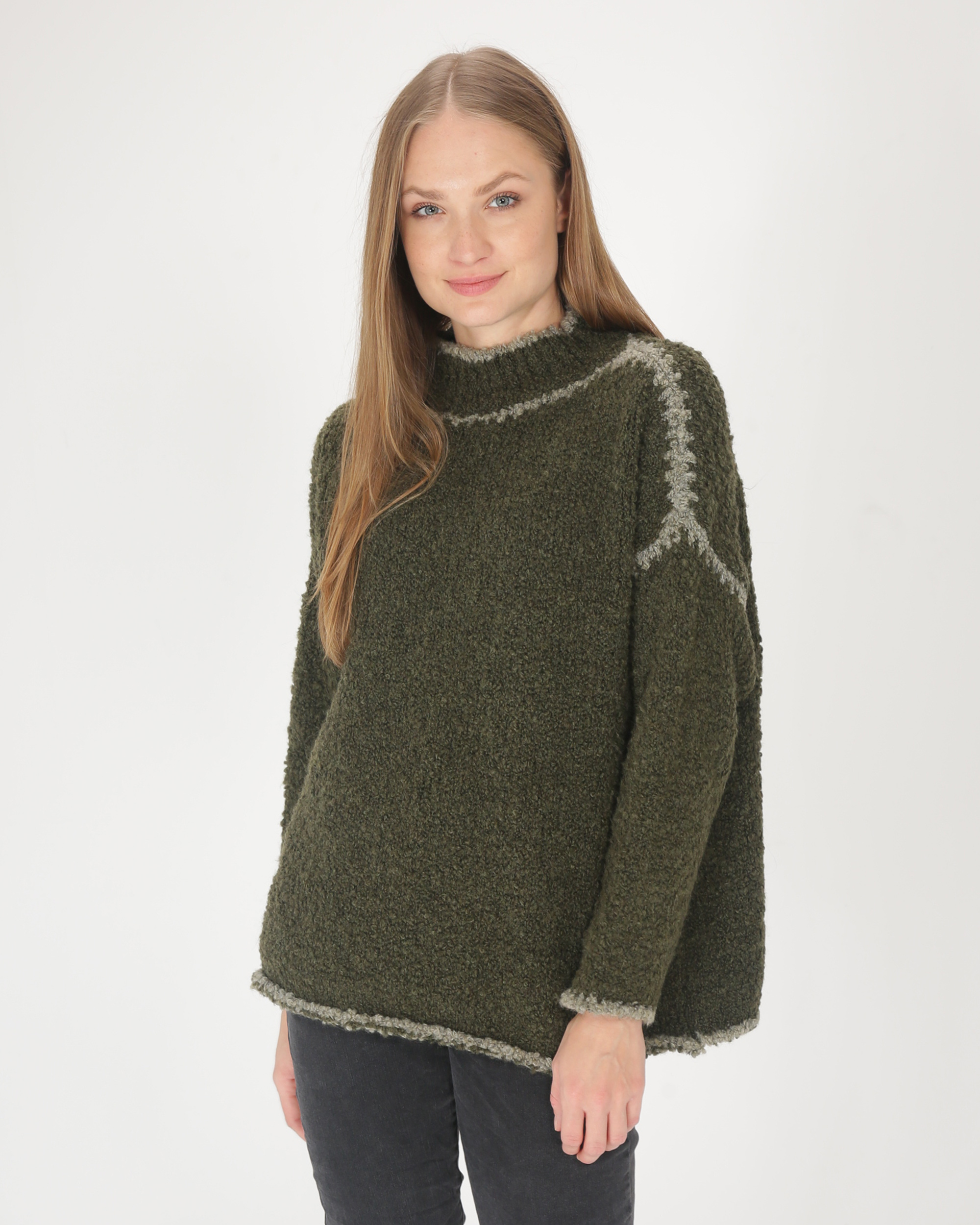 Zielony sweter boucle