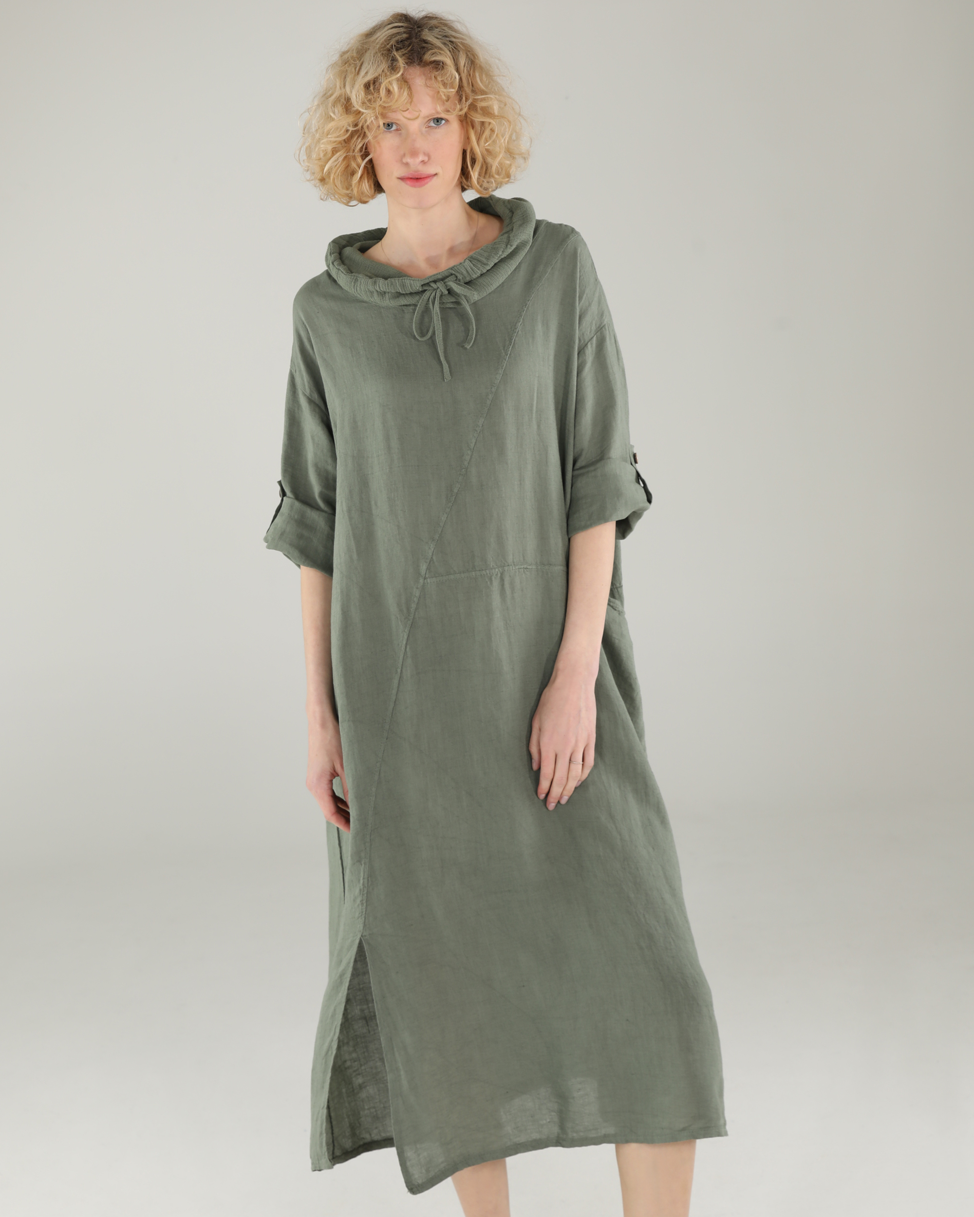 LNIANA SUKIENKA Z KOŁNIERZEM 114-10471 MILITA