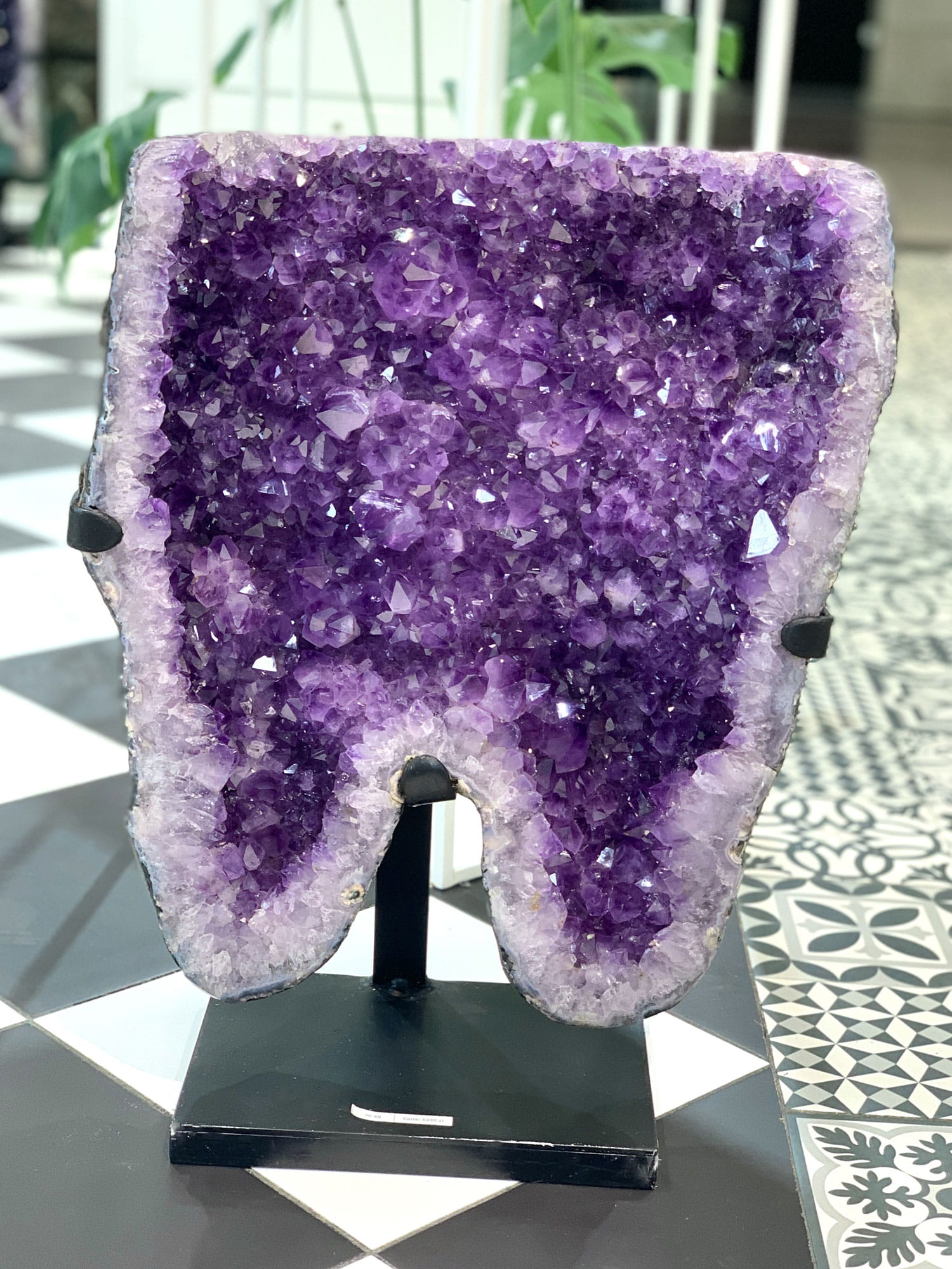 Ametyst na Czarnej podstawce nr. 49