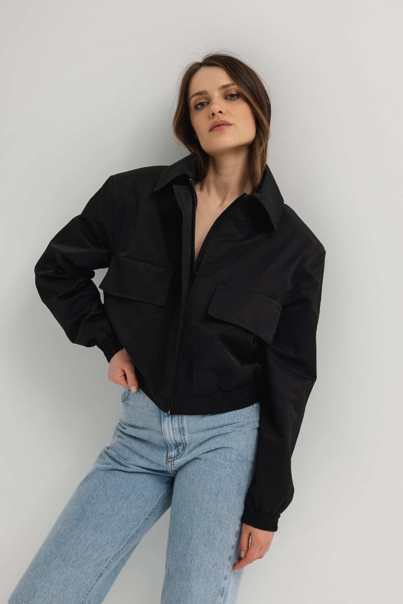Krótka kurtka bomberka w kolorze CZARNYM - WONDER-S