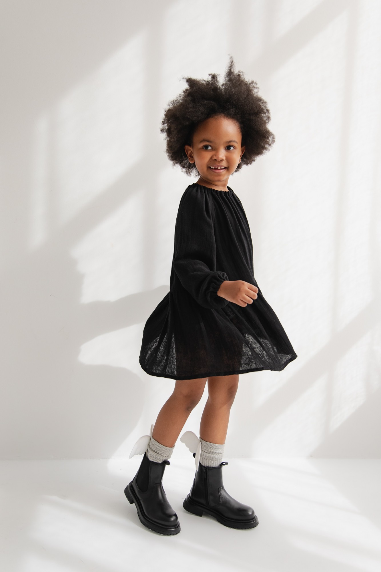 MINI Sukienka bambusowa w kolorze TOTALLY BLACK - ELENA-80-86 (12-18)