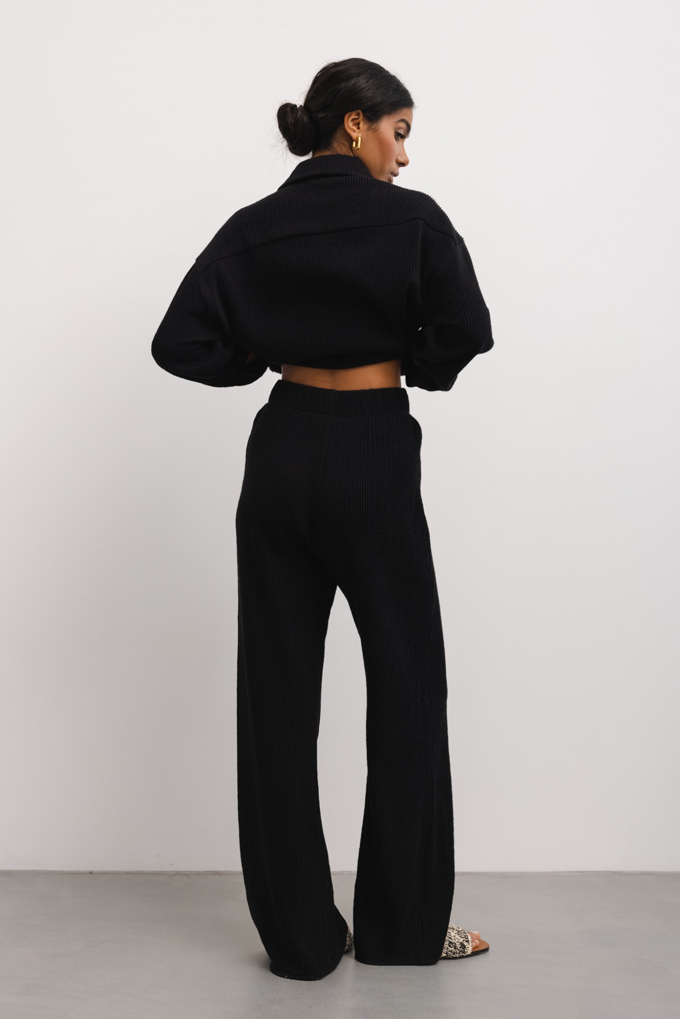 Spodnie z plisowanej BAWEŁNY w kolorze TOTALLY BLACK - SAN TELMO-S