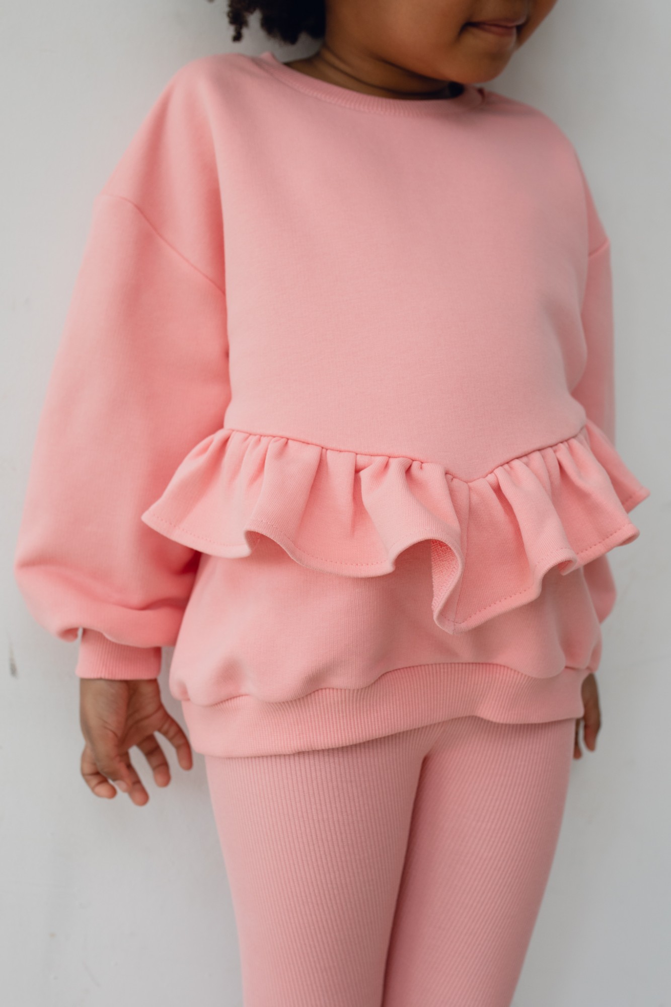 MINI bluza oversize z falbanką na dole w kolorze PASTEL PINK - ANGEL-80-86 (12-18)
