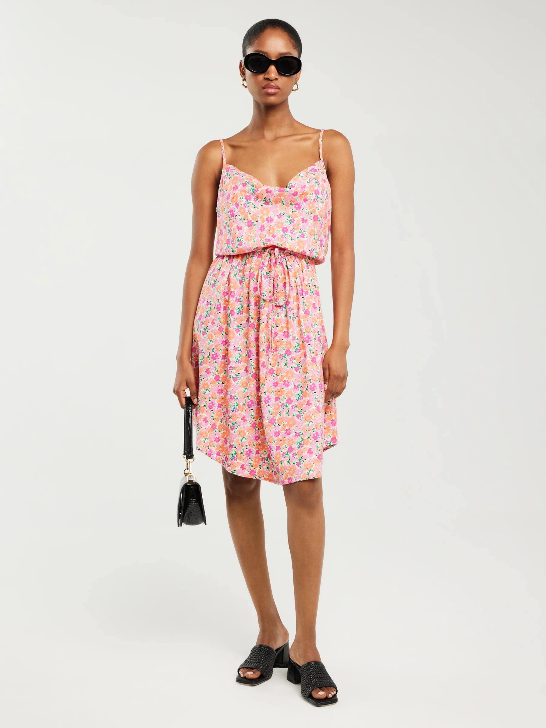 Sukienka damska z motywem kwiatowym Efritia 000