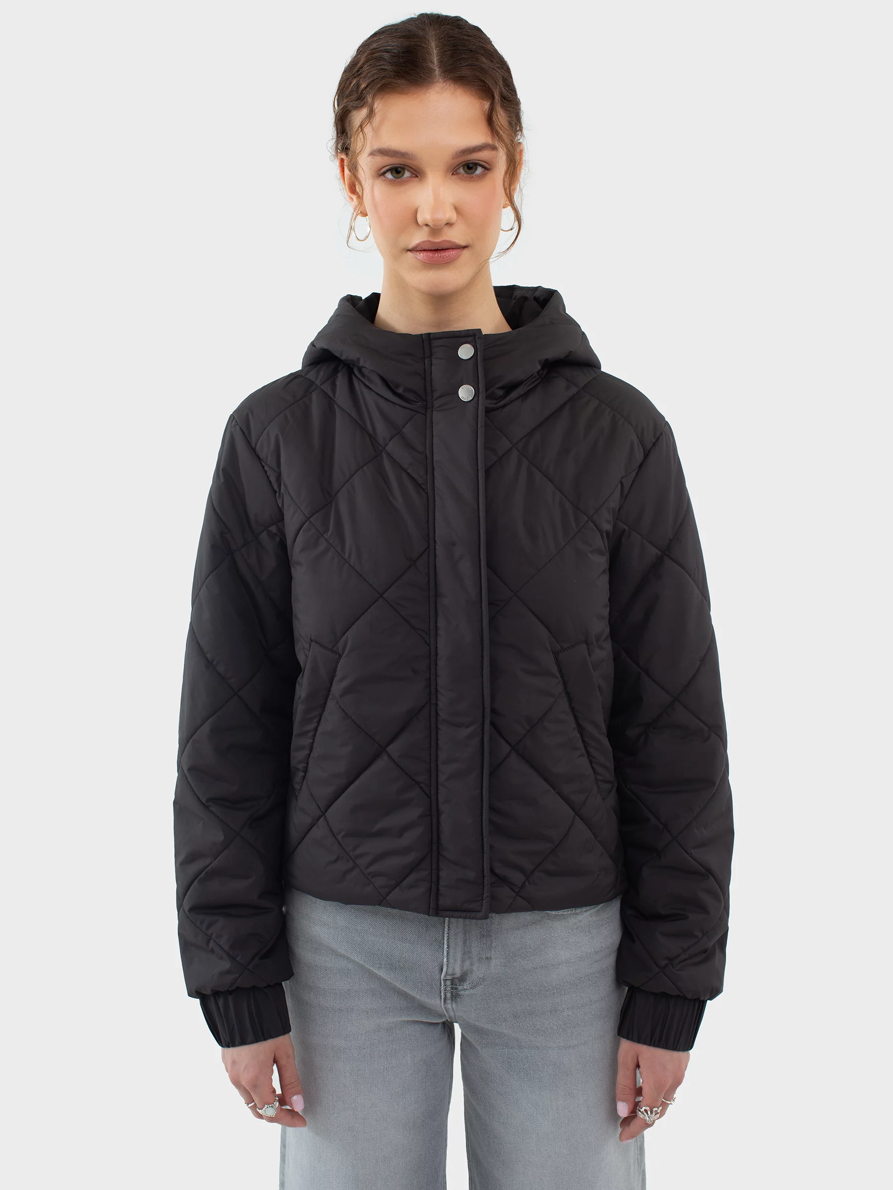 Kurtka damska pikowana z kapturem przejściowa czarna Pery 906