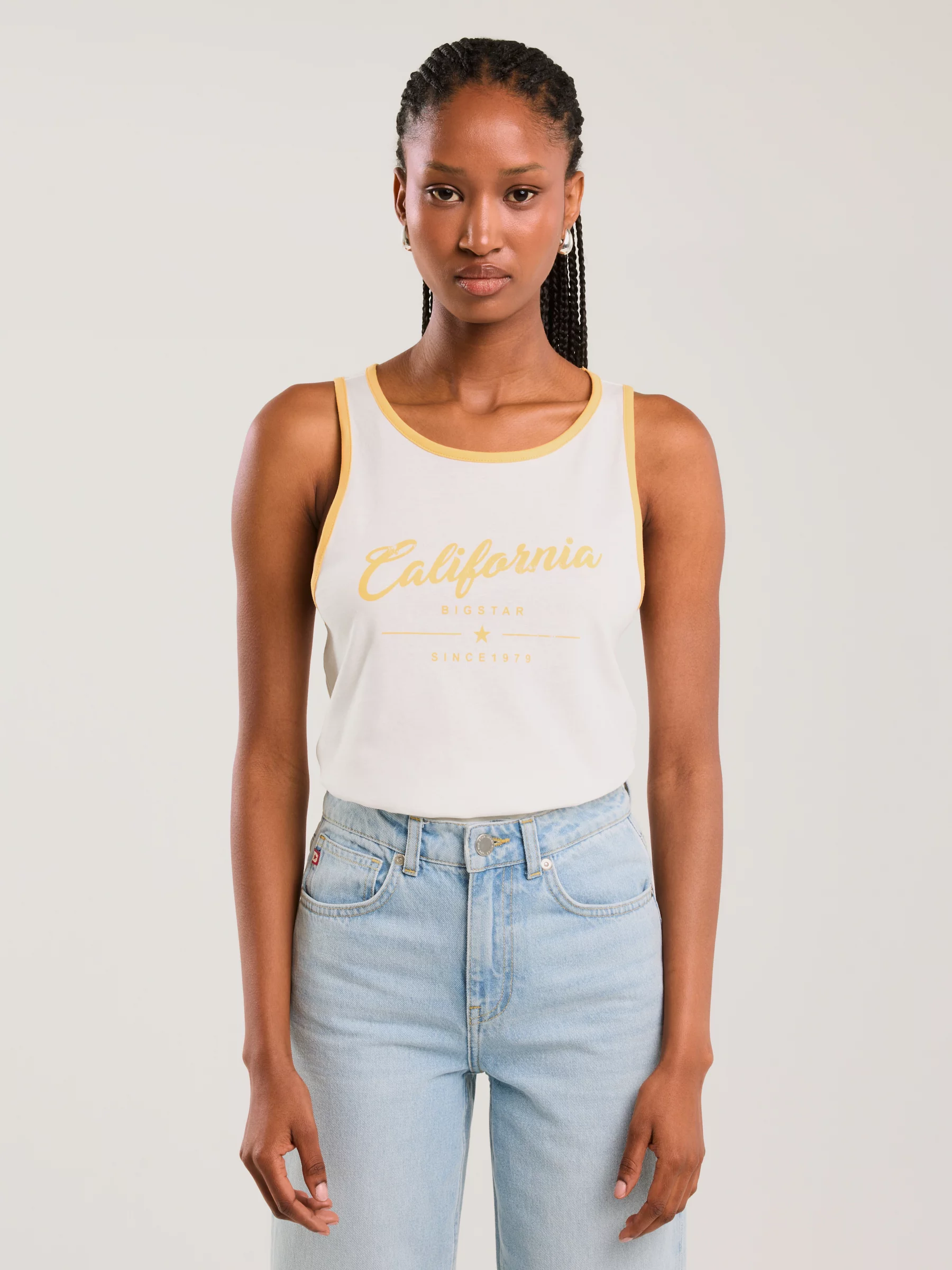 Koszulka damska na ramiączkach kremowa Witalina 102