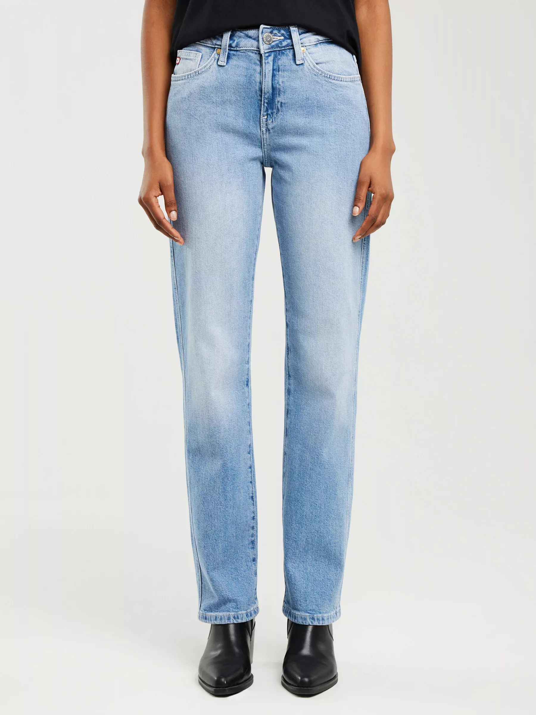 Jeansy damskie z prostą nogawką jasnoniebieskie Myrra 113