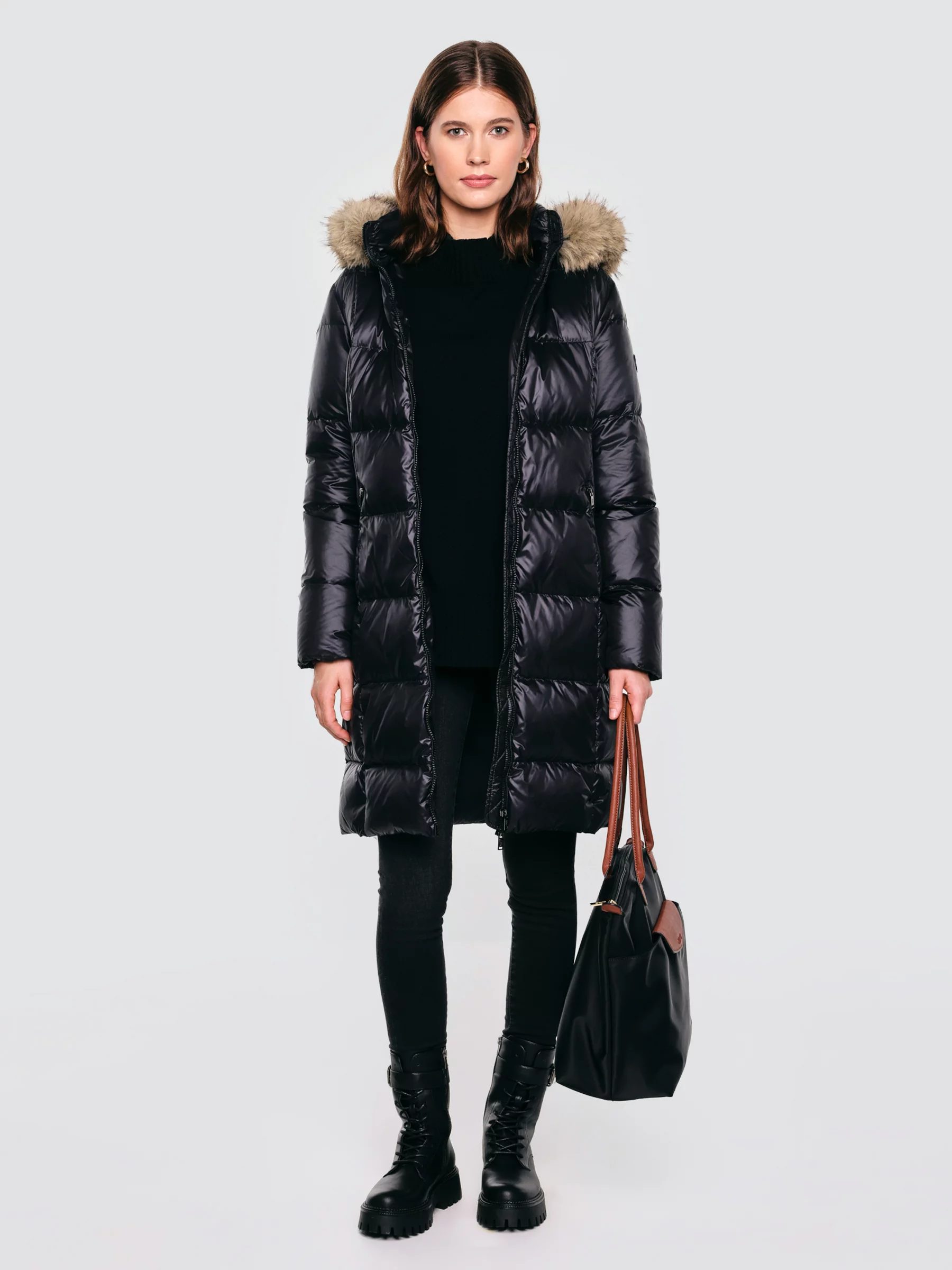 Płaszcz damski puchowy z naturalnym wypełnieniem czarny Melissa 906