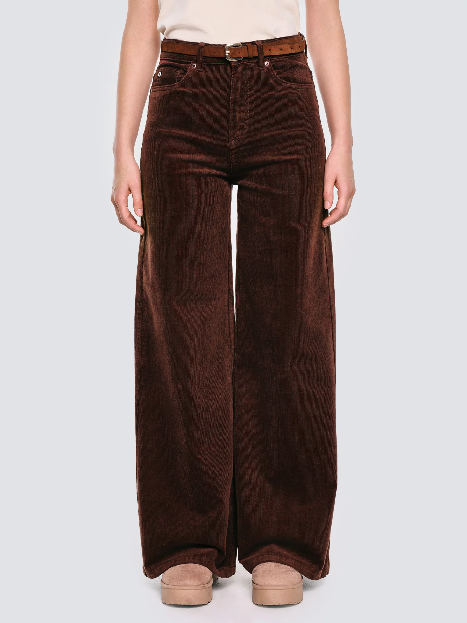 Spodnie damskie sztruksowe z szeroką nogawką ciemnobrązowe Celinesi 804