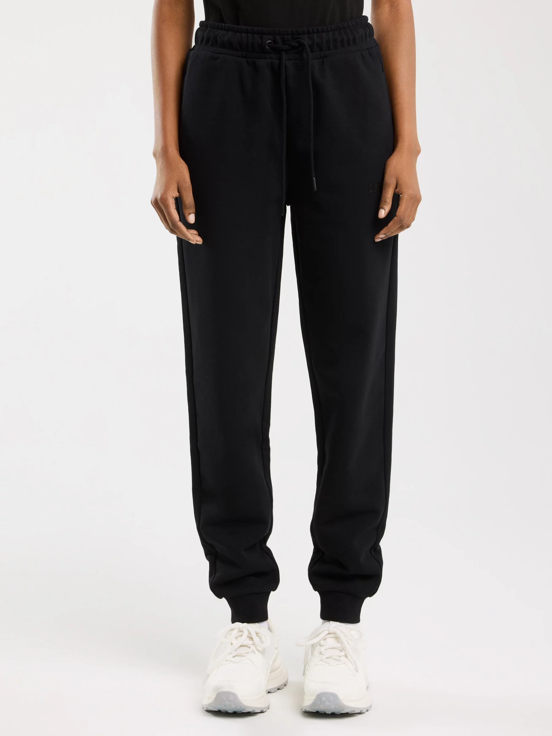 Spodnie damskie dresowe czarne Kathy 906