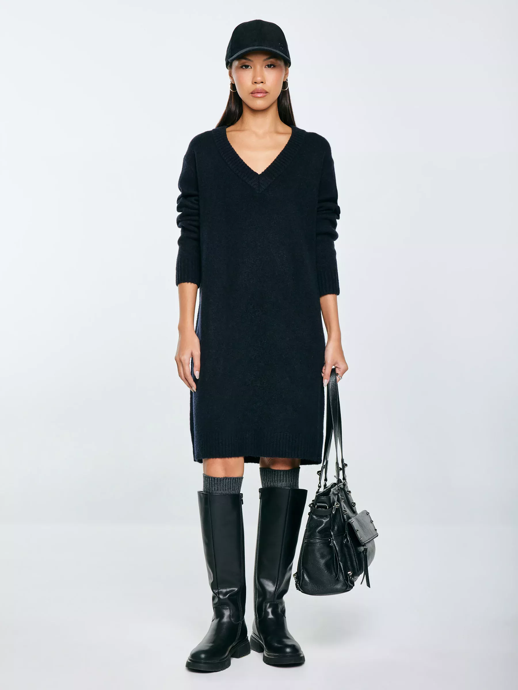 Sukienka damska dzianinowa z dodatkiem wełny czarna Julita 906