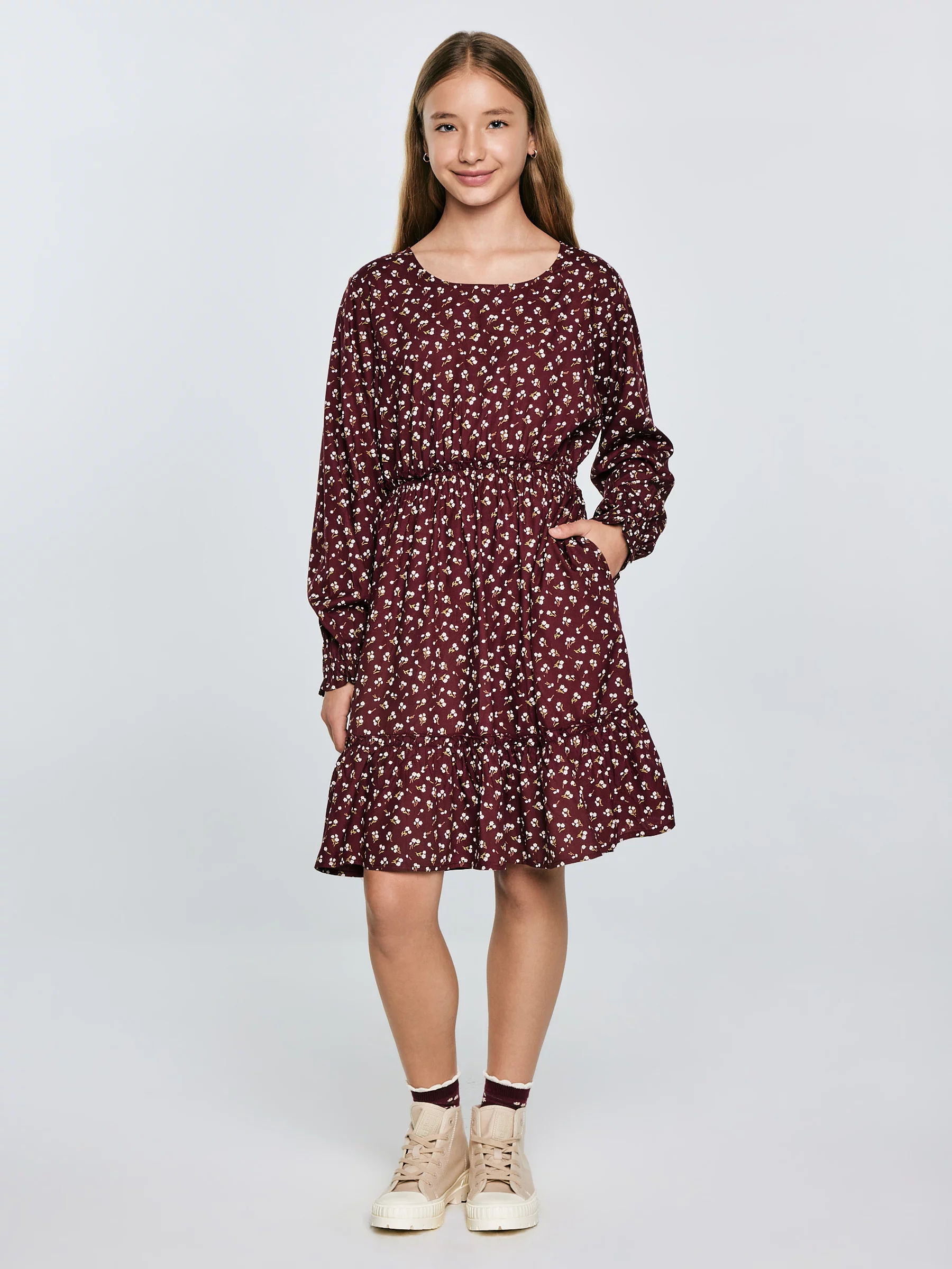 Sukienka dziewczęca z wiskozy z motywem kwiatowym bordowa Namisa 604