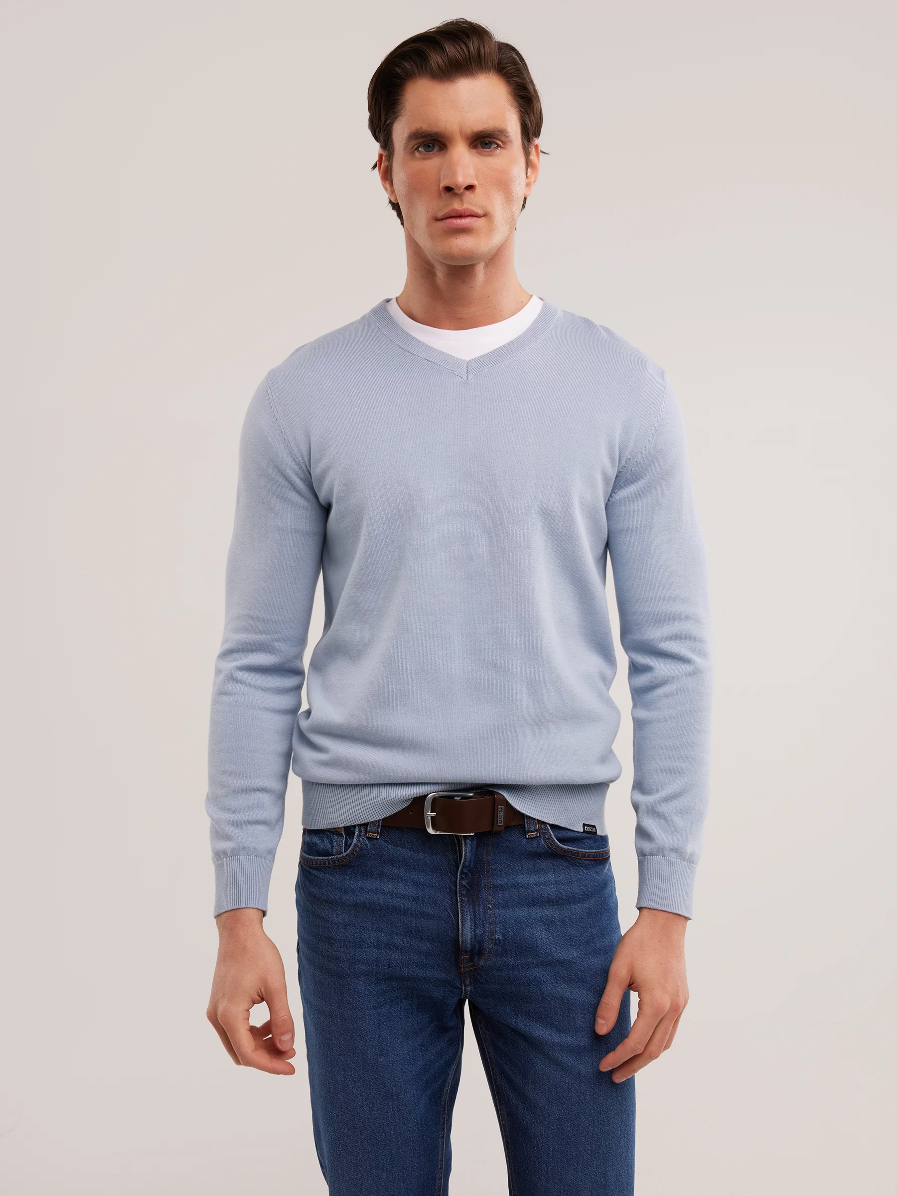 Sweter męski bawełniany z dekoltem v-neck niebieski Vassic 400