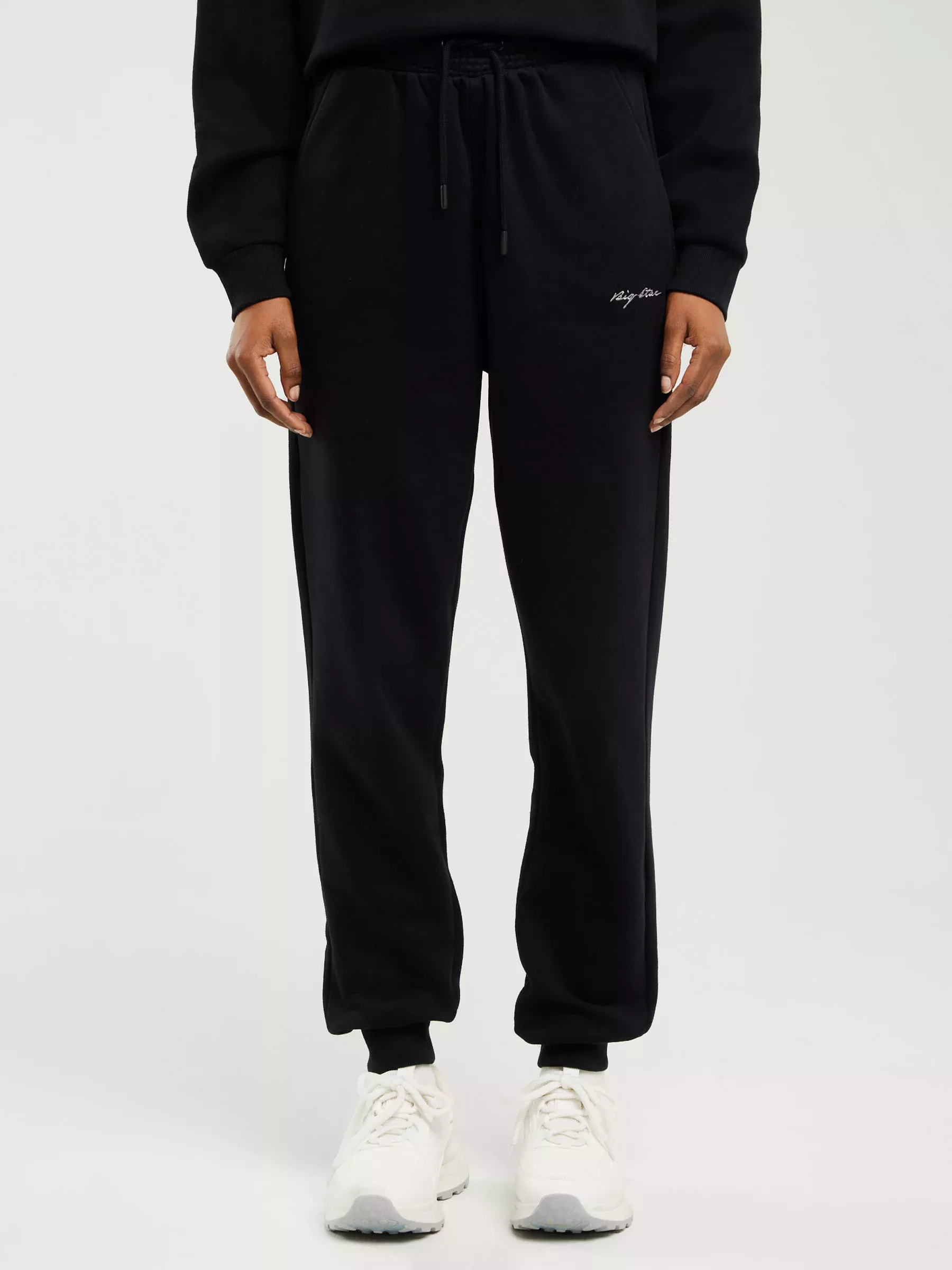 Spodnie damskie dresowe czarne Foxie 906/ Megan 906