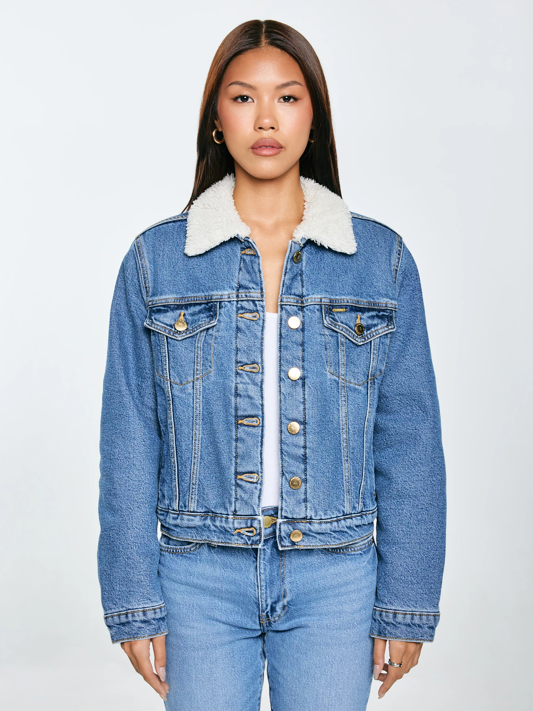 Kurtka damska jeansowa z kożuszkiem niebieska Aspen 485