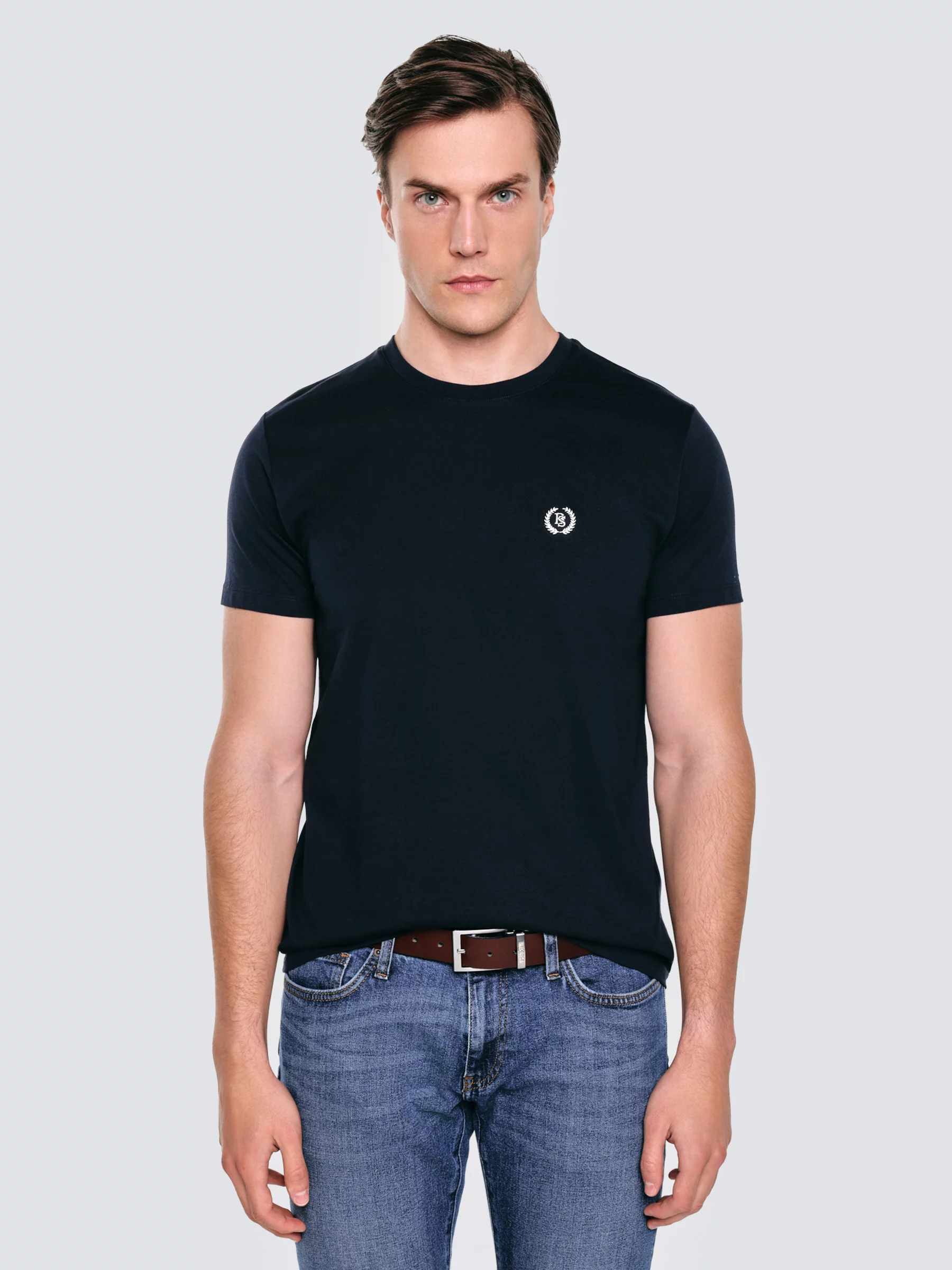 Koszulka męska z haftem na piersi granatowa Keral 403