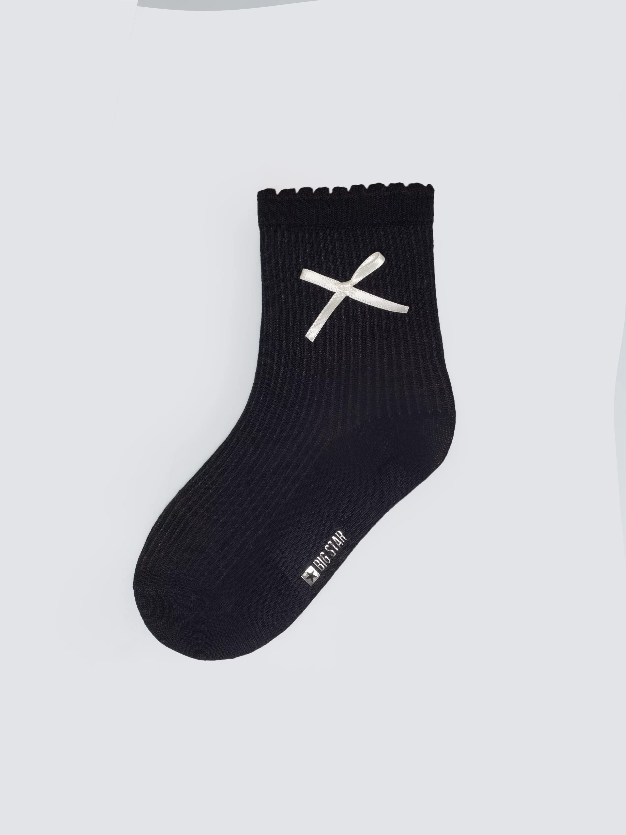 Skarpety dziewczęce długie z ozdobną kokardką czarne Natasza 906