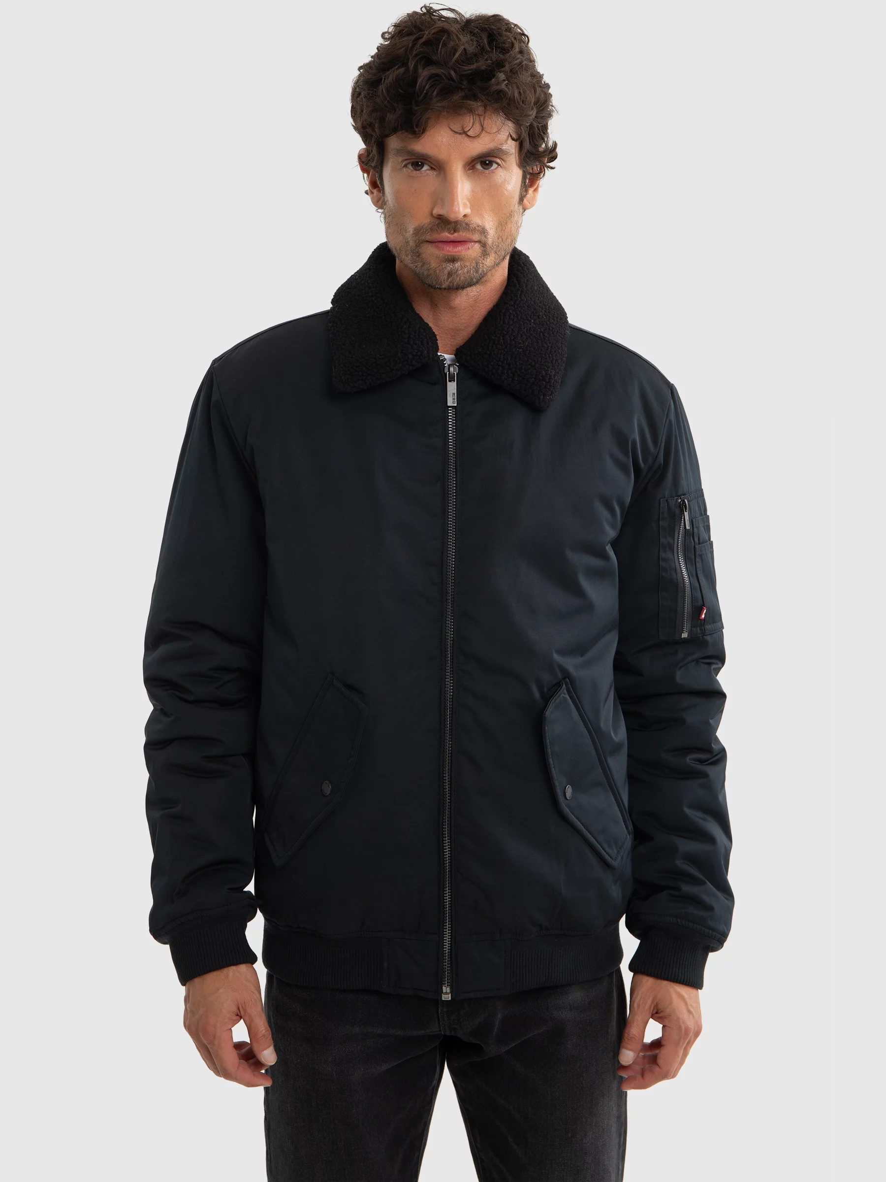 Kurtka męska bomberka z kołnierzem z futerka czarna Dekseb 906